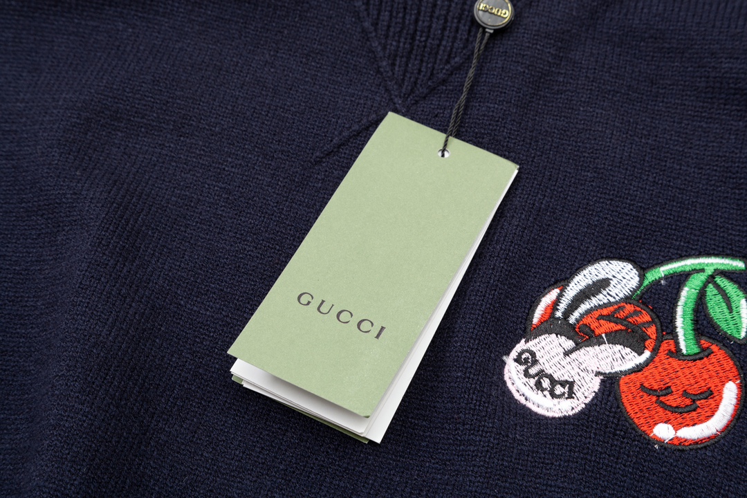 New GUCCI-Style High-Quality Black Wool Sweater with Unique Features - 图片 3