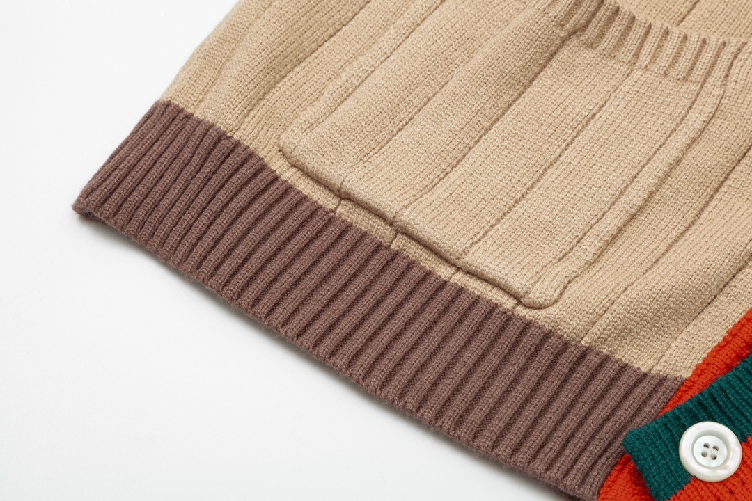 Review: SS24 FENDIFENDE Long-Sleeved Polo Shirt in Camel Wool – Top Quality and Comfort - 图片 5