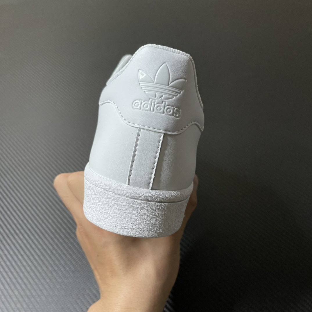 【纯原】!AD Originals Superstar 经典贝壳头休闲板鞋 纯白 !
货号:EG496