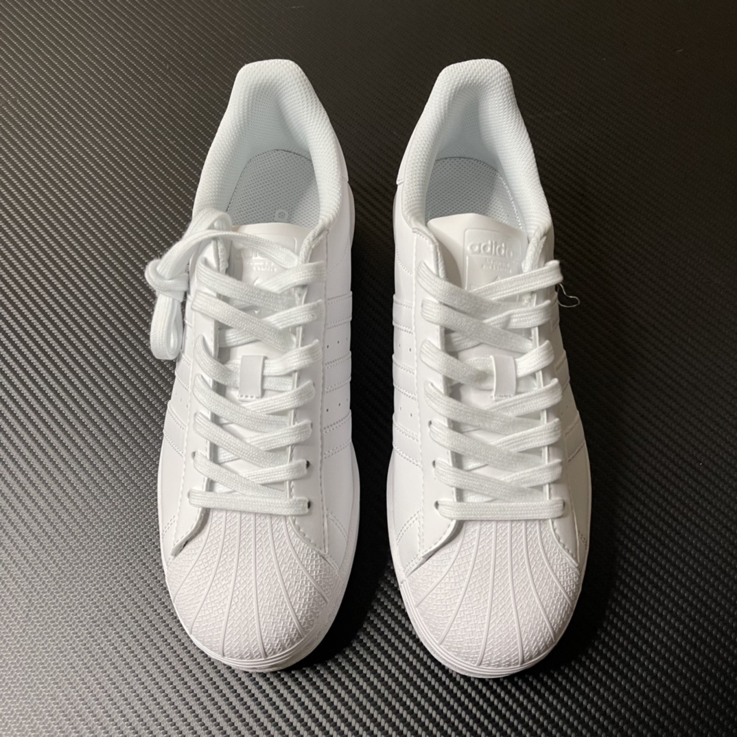 【纯原】!AD Originals Superstar 经典贝壳头休闲板鞋 纯白 !
货号:EG496