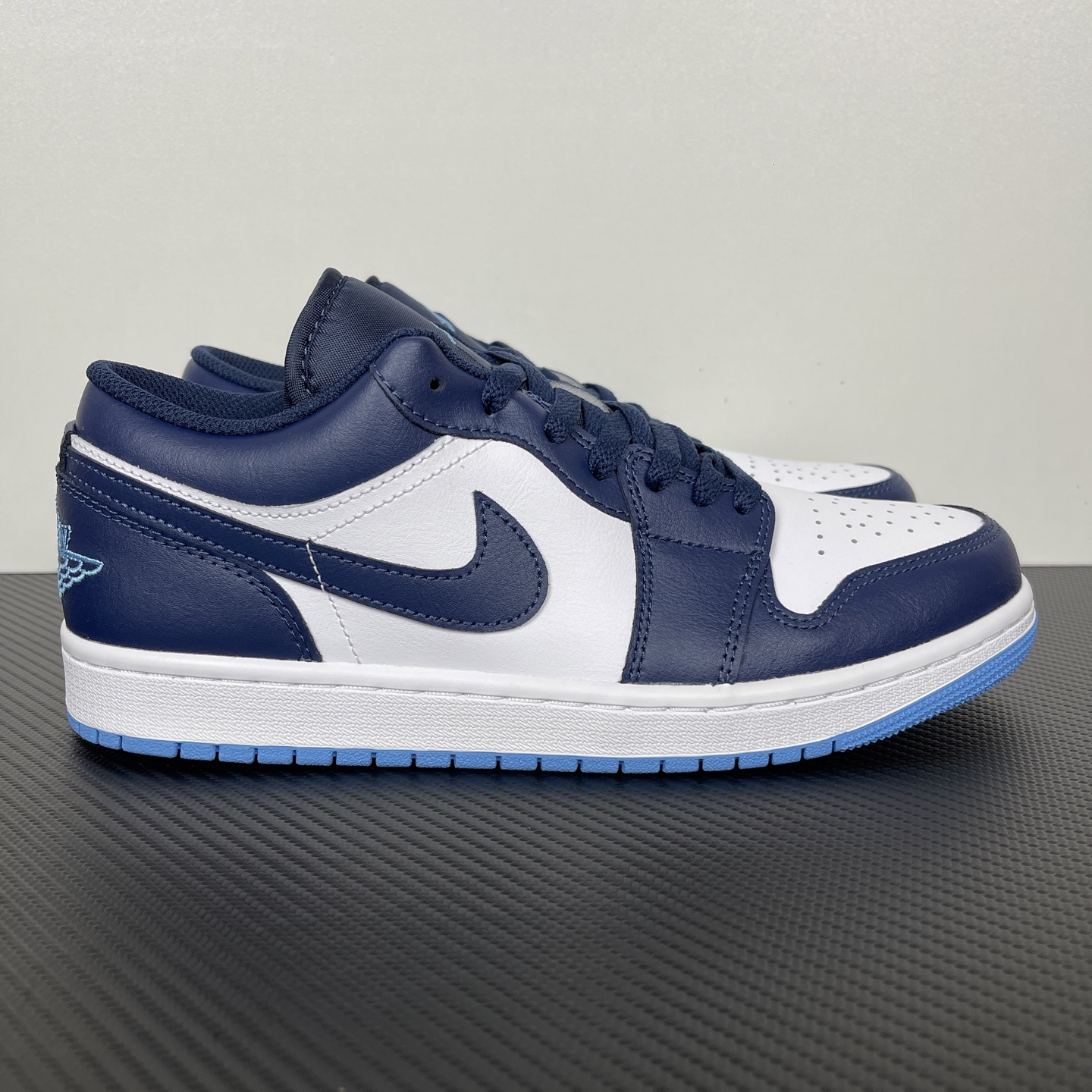 Air jordan 1 low 140
