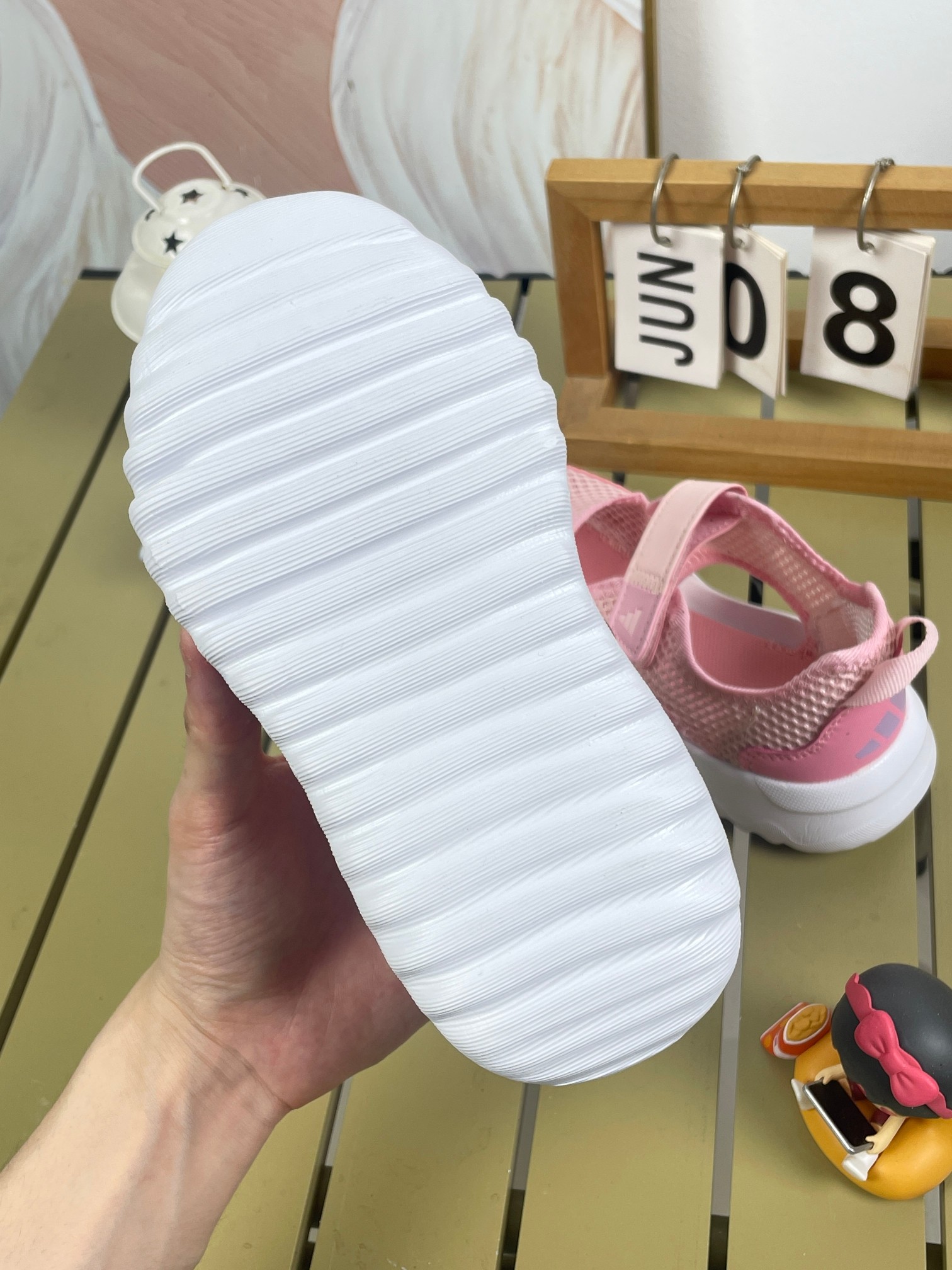 图片[5]-AD儿童凉鞋 2025凉鞋新款介绍： 新款儿童凉鞋采用EVA材质，柔软轻便，透气舒适。防滑鞋底，安全可靠，网布设计，适合各种沙滩，学校，场景时尚可爱，让宝宝爱上穿鞋。尺码24-37大厂同源出品品质保证-选品中心