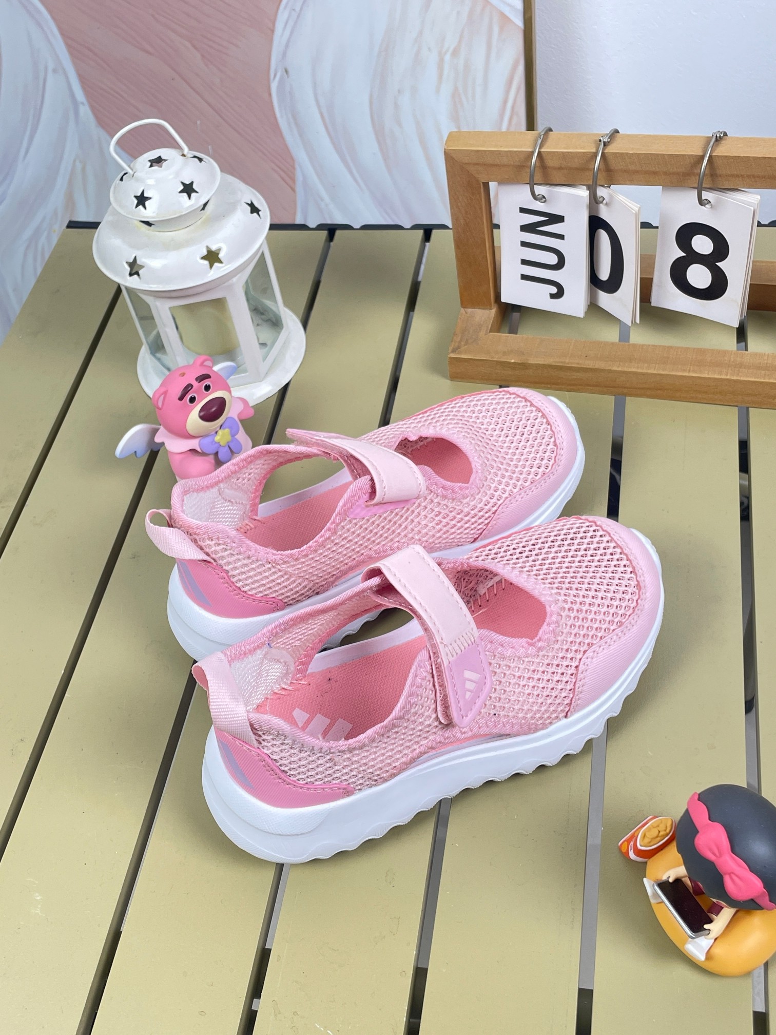 图片[6]-AD儿童凉鞋 2025凉鞋新款介绍： 新款儿童凉鞋采用EVA材质，柔软轻便，透气舒适。防滑鞋底，安全可靠，网布设计，适合各种沙滩，学校，场景时尚可爱，让宝宝爱上穿鞋。尺码24-37大厂同源出品品质保证-选品中心