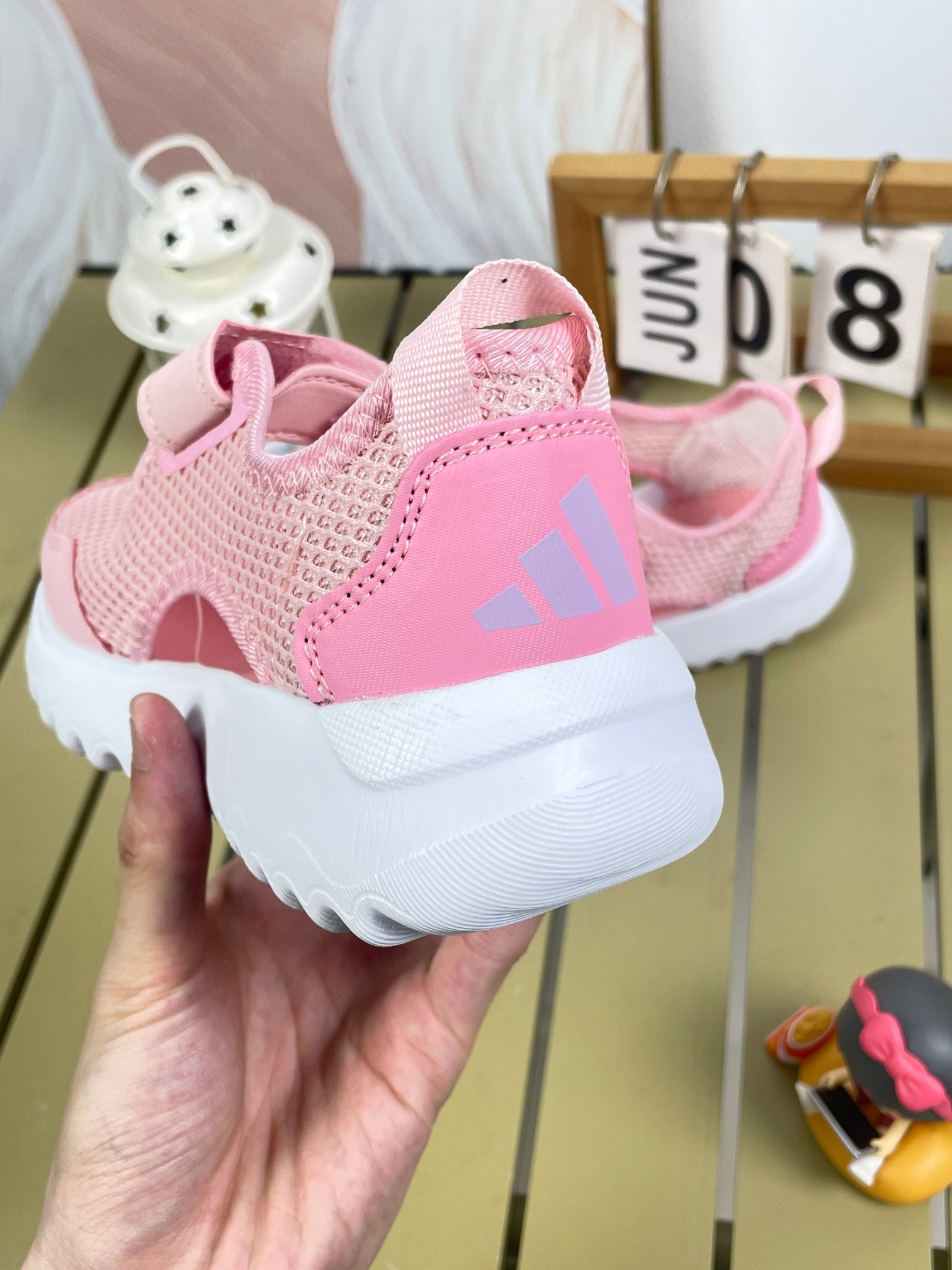 图片[8]-AD儿童凉鞋 2025凉鞋新款介绍： 新款儿童凉鞋采用EVA材质，柔软轻便，透气舒适。防滑鞋底，安全可靠，网布设计，适合各种沙滩，学校，场景时尚可爱，让宝宝爱上穿鞋。尺码24-37大厂同源出品品质保证-选品中心