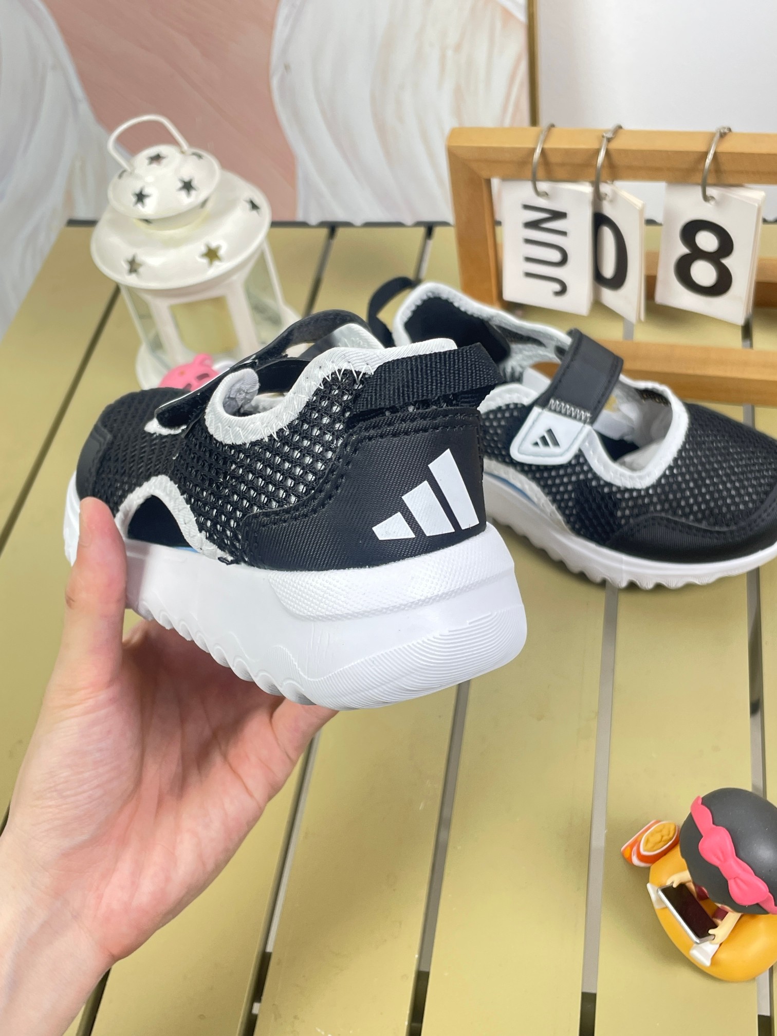 图片[2]-AD儿童凉鞋 2025凉鞋新款介绍： 新款儿童凉鞋采用EVA材质，柔软轻便，透气舒适。防滑鞋底，安全可靠，网布设计，适合各种沙滩，学校，场景时尚可爱，让宝宝爱上穿鞋。尺码24-37大厂同源出品品质保证-选品中心