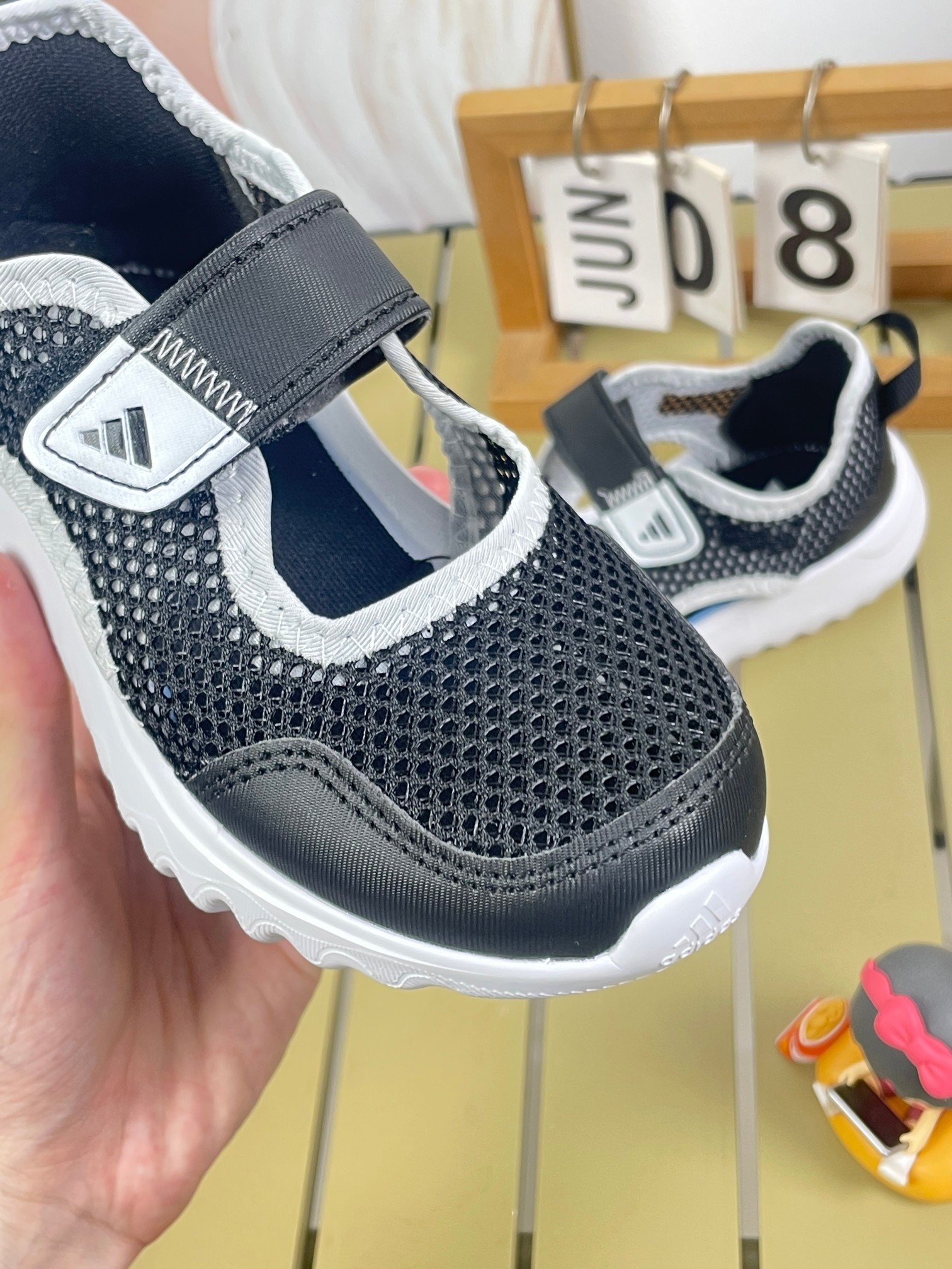 图片[5]-AD儿童凉鞋 2025凉鞋新款介绍： 新款儿童凉鞋采用EVA材质，柔软轻便，透气舒适。防滑鞋底，安全可靠，网布设计，适合各种沙滩，学校，场景时尚可爱，让宝宝爱上穿鞋。尺码24-37大厂同源出品品质保证-选品中心