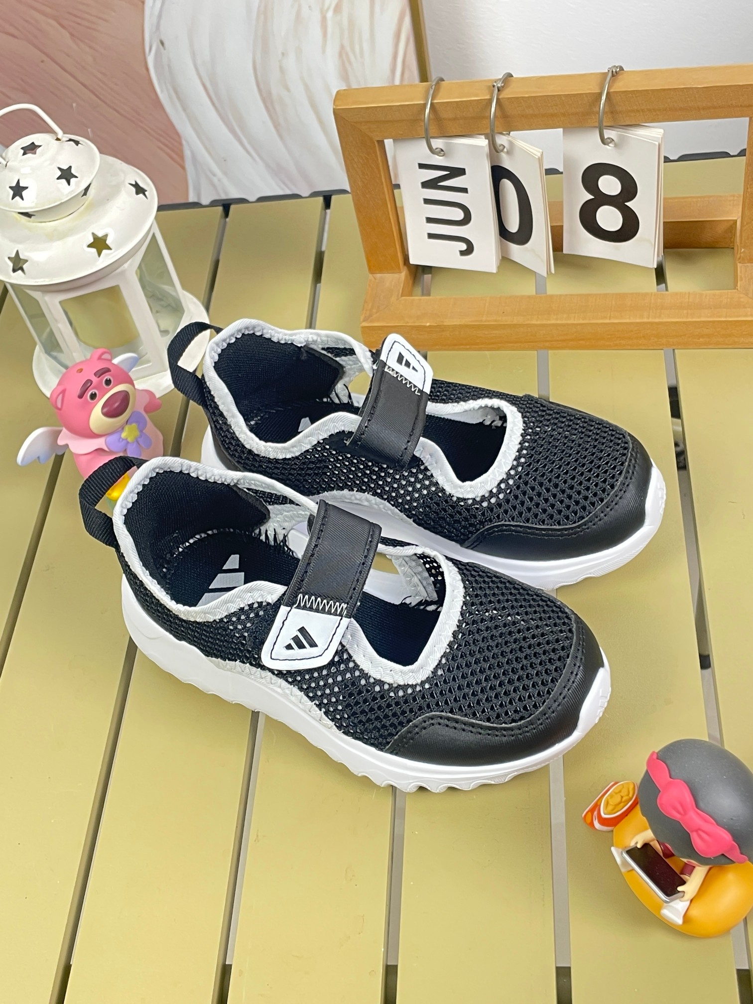 图片[8]-AD儿童凉鞋 2025凉鞋新款介绍： 新款儿童凉鞋采用EVA材质，柔软轻便，透气舒适。防滑鞋底，安全可靠，网布设计，适合各种沙滩，学校，场景时尚可爱，让宝宝爱上穿鞋。尺码24-37大厂同源出品品质保证-选品中心