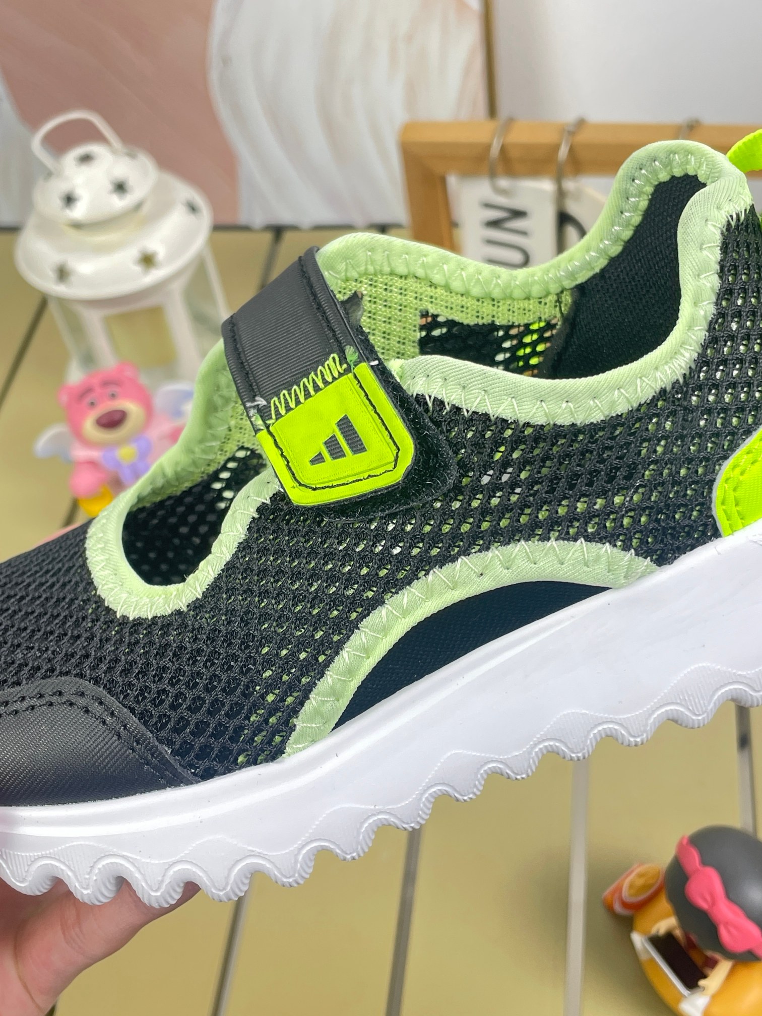 图片[3]-AD儿童凉鞋 2025凉鞋新款介绍： 新款儿童凉鞋采用EVA材质，柔软轻便，透气舒适。防滑鞋底，安全可靠，网布设计，适合各种沙滩，学校，场景时尚可爱，让宝宝爱上穿鞋。尺码24-37大厂同源出品品质保证-选品中心