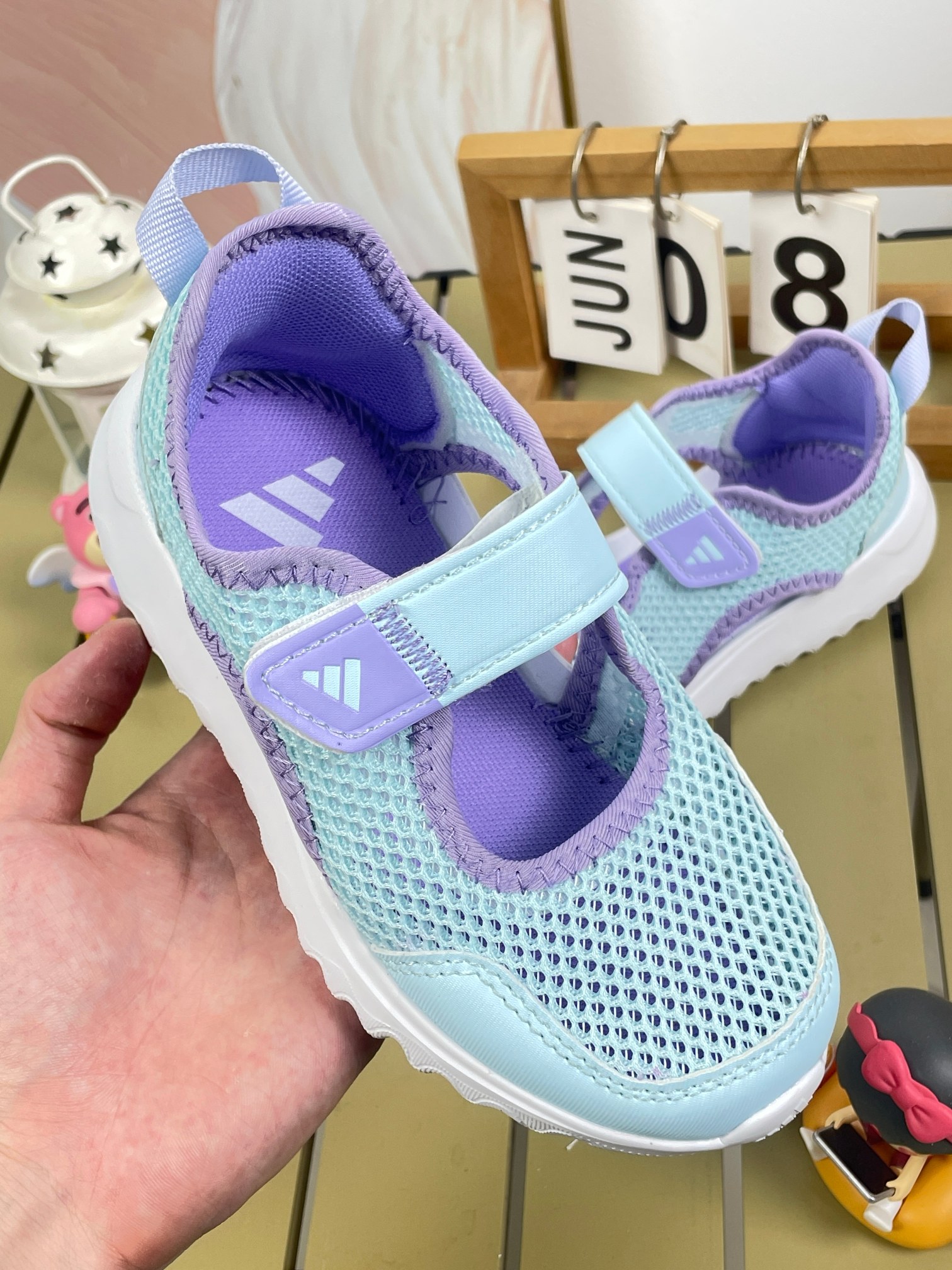 图片[3]-AD儿童凉鞋 2025凉鞋新款介绍： 新款儿童凉鞋采用EVA材质，柔软轻便，透气舒适。防滑鞋底，安全可靠，网布设计，适合各种沙滩，学校，场景时尚可爱，让宝宝爱上穿鞋。尺码24-37大厂同源出品品质保证-选品中心