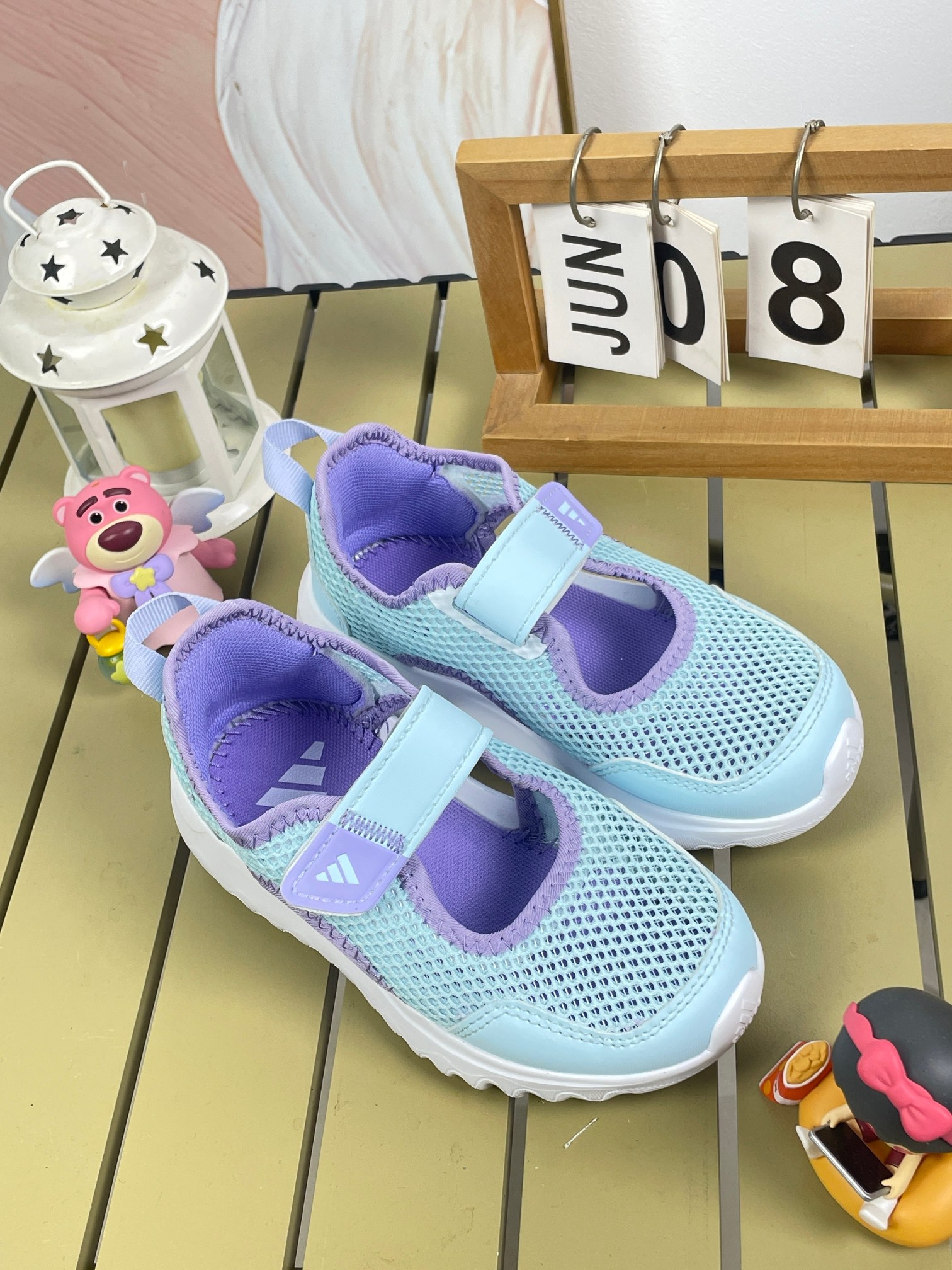 图片[2]-AD儿童凉鞋 2025凉鞋新款介绍： 新款儿童凉鞋采用EVA材质，柔软轻便，透气舒适。防滑鞋底，安全可靠，网布设计，适合各种沙滩，学校，场景时尚可爱，让宝宝爱上穿鞋。尺码24-37大厂同源出品品质保证-选品中心