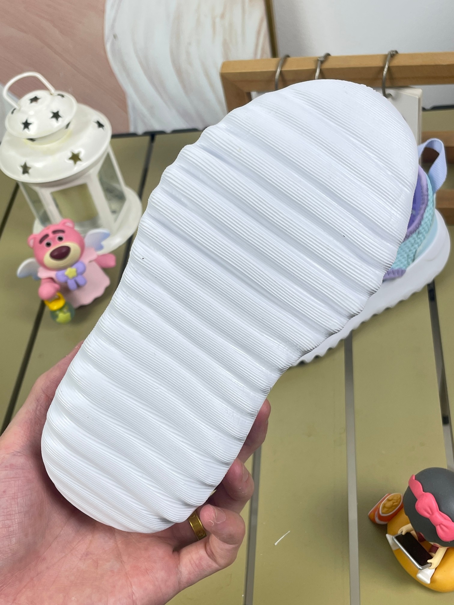 图片[5]-AD儿童凉鞋 2025凉鞋新款介绍： 新款儿童凉鞋采用EVA材质，柔软轻便，透气舒适。防滑鞋底，安全可靠，网布设计，适合各种沙滩，学校，场景时尚可爱，让宝宝爱上穿鞋。尺码24-37大厂同源出品品质保证-选品中心