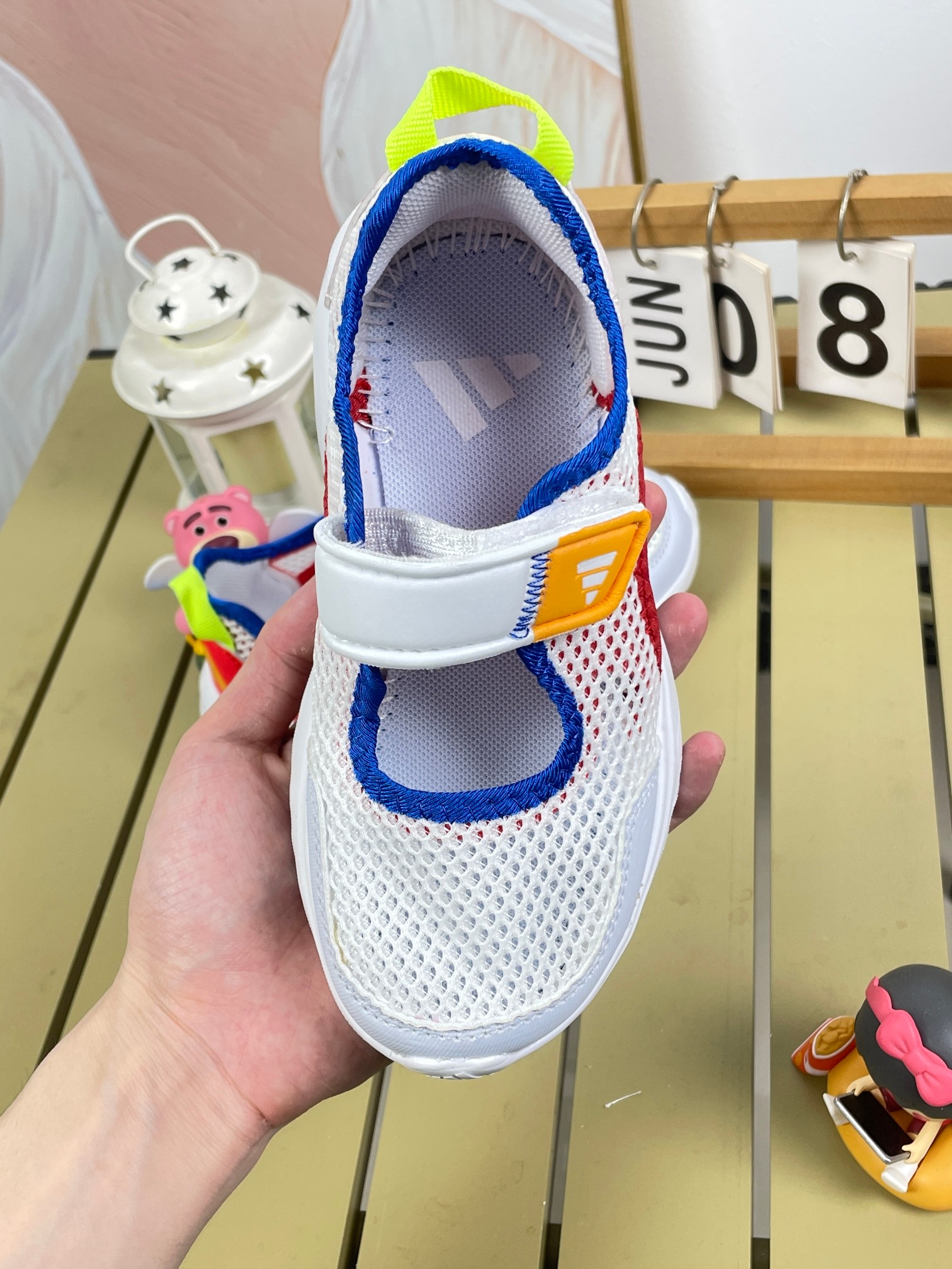 图片[4]-AD儿童凉鞋 2025凉鞋新款介绍： 新款儿童凉鞋采用EVA材质，柔软轻便，透气舒适。防滑鞋底，安全可靠，网布设计，适合各种沙滩，学校，场景时尚可爱，让宝宝爱上穿鞋。尺码24-37大厂同源出品品质保证-选品中心