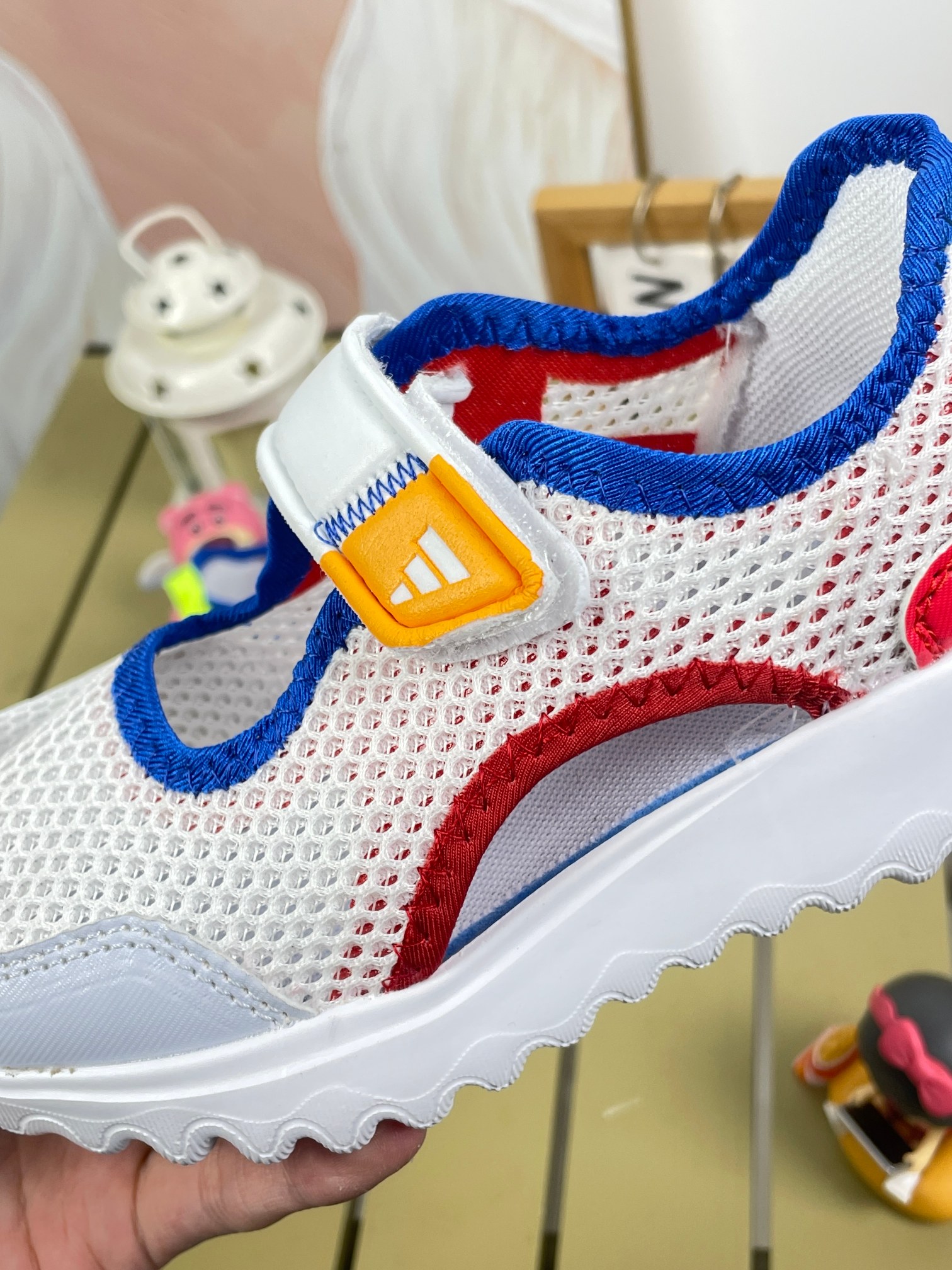 图片[8]-AD儿童凉鞋 2025凉鞋新款介绍： 新款儿童凉鞋采用EVA材质，柔软轻便，透气舒适。防滑鞋底，安全可靠，网布设计，适合各种沙滩，学校，场景时尚可爱，让宝宝爱上穿鞋。尺码24-37大厂同源出品品质保证-选品中心