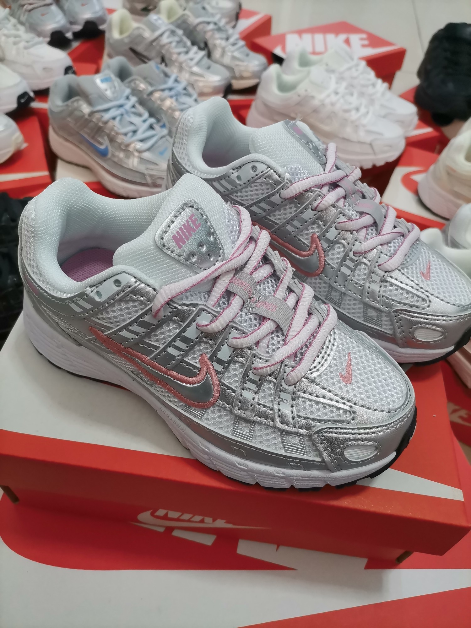 _dxe9s71Ejn9NqWdAT6O0red_WpcbH9nJYpfC7Gg