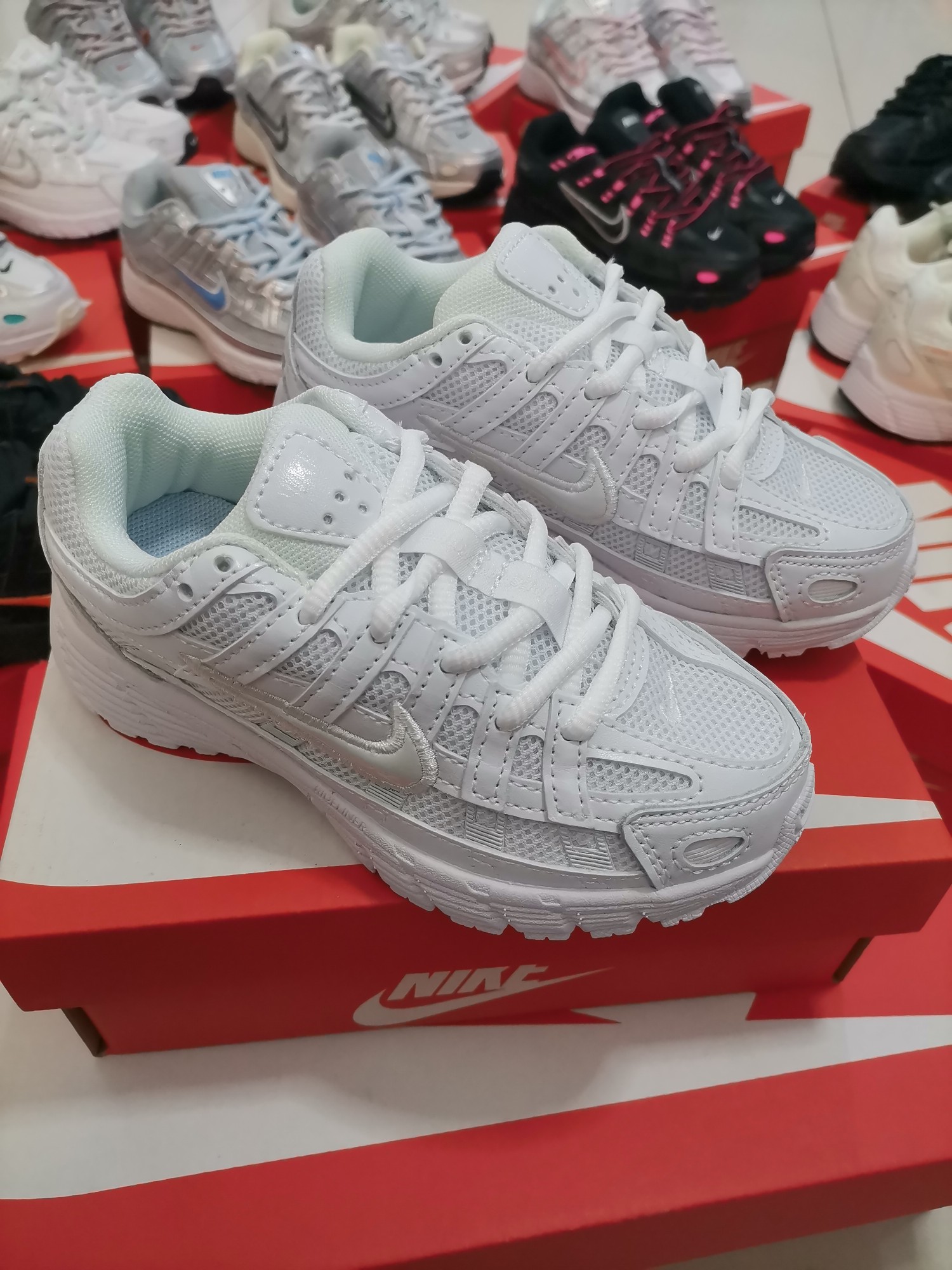 _d-I9sVHqxpCiqltIp7Tl0wOLGDJgmxOxuWSIyoQ