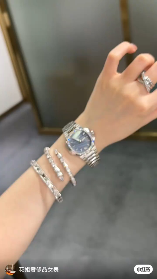 _d-z9sVhc5kg_0214ydMztbFrkxu6wInnXllNsfA