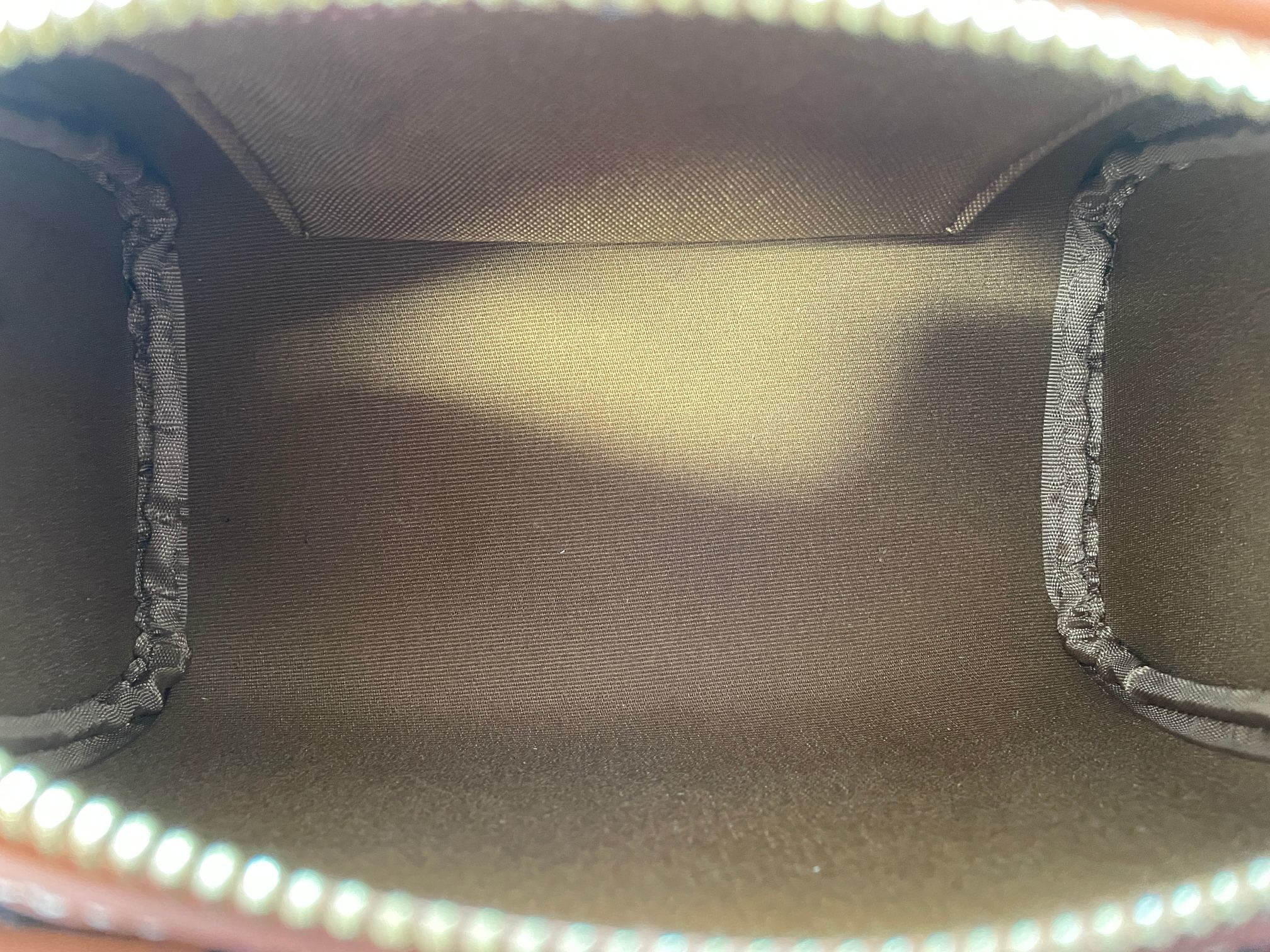 P CELINE 小号标志印花牛皮革波士顿包TRIOMPHE CANVAS标志印花,小号不大不小上身刚刚