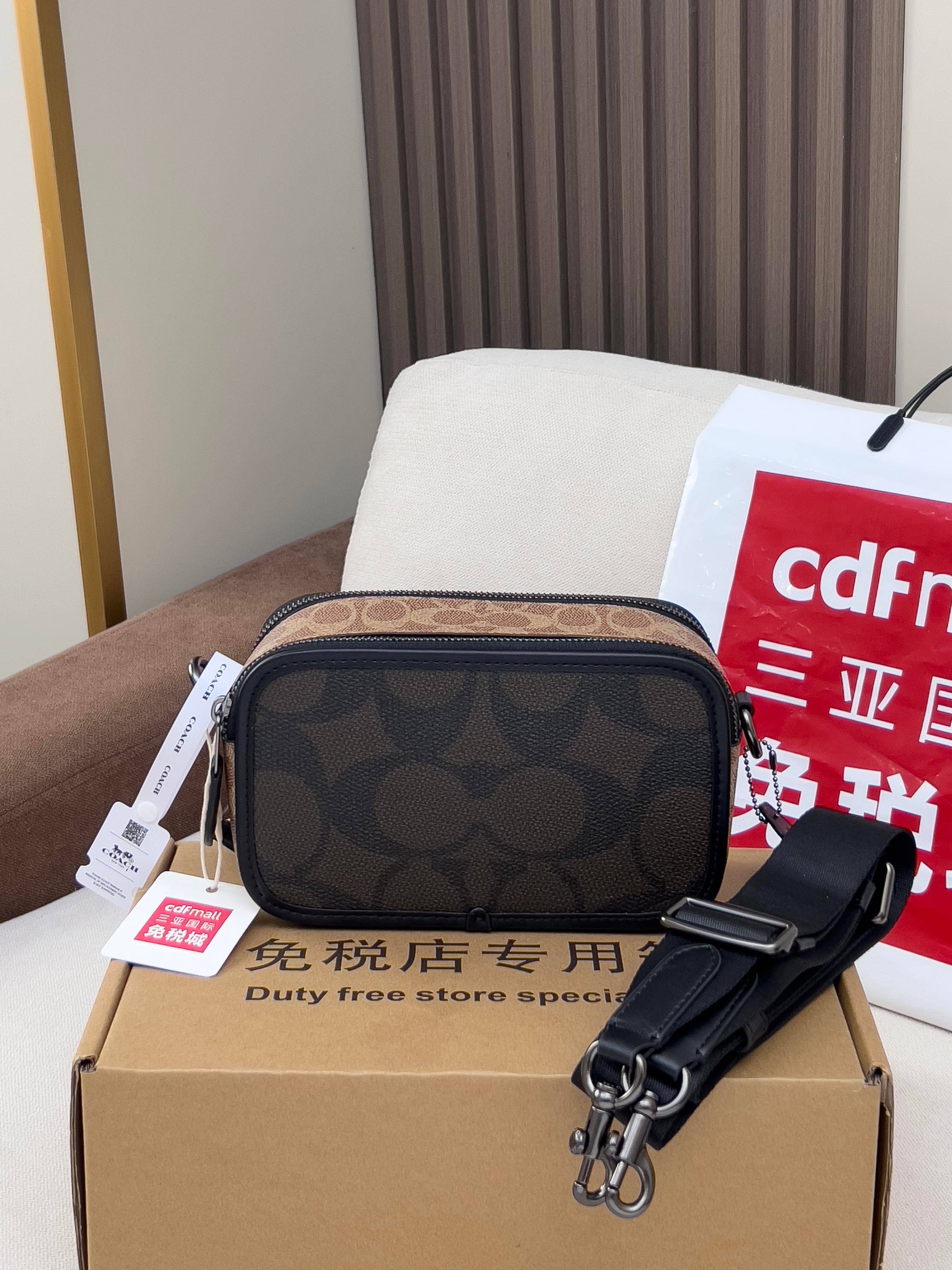 Coach Camera bag Signature Canvas Brown Khaki crossbody