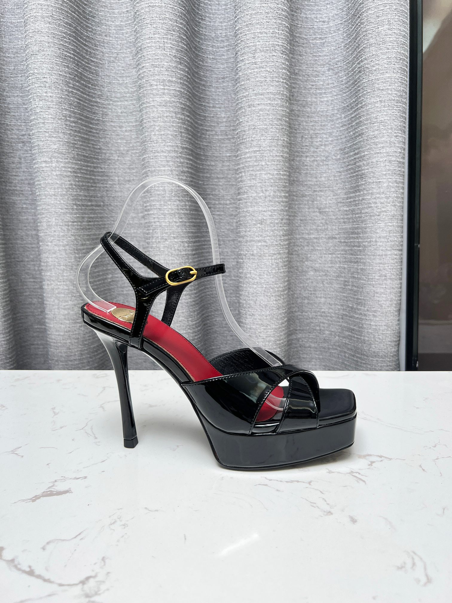 Женские босоножки на платформе с открытым мысом Saint Laurent