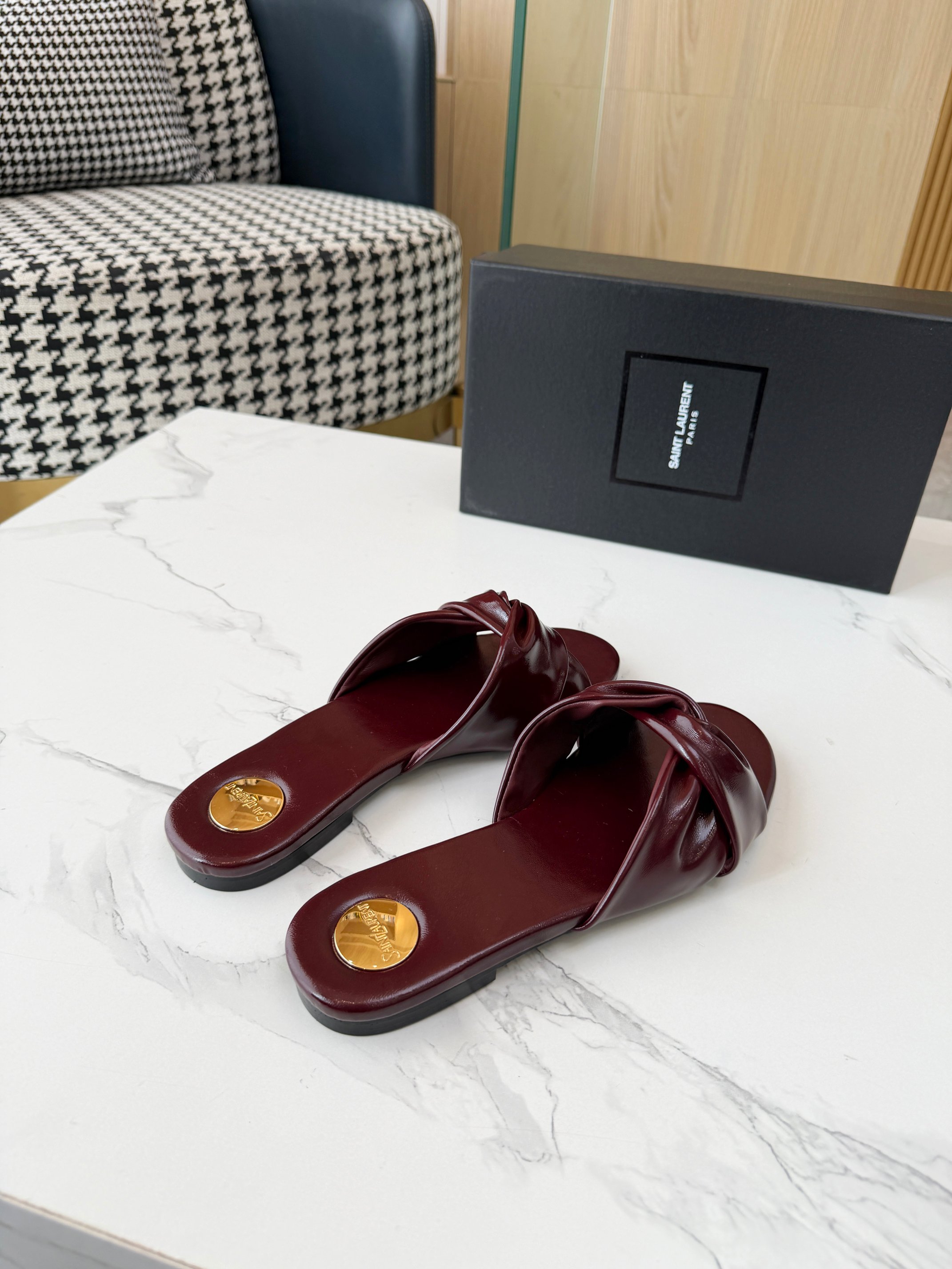 Saint Laurent Classic Luxury Leather Shoe Loafer Ref.03814A1A 5