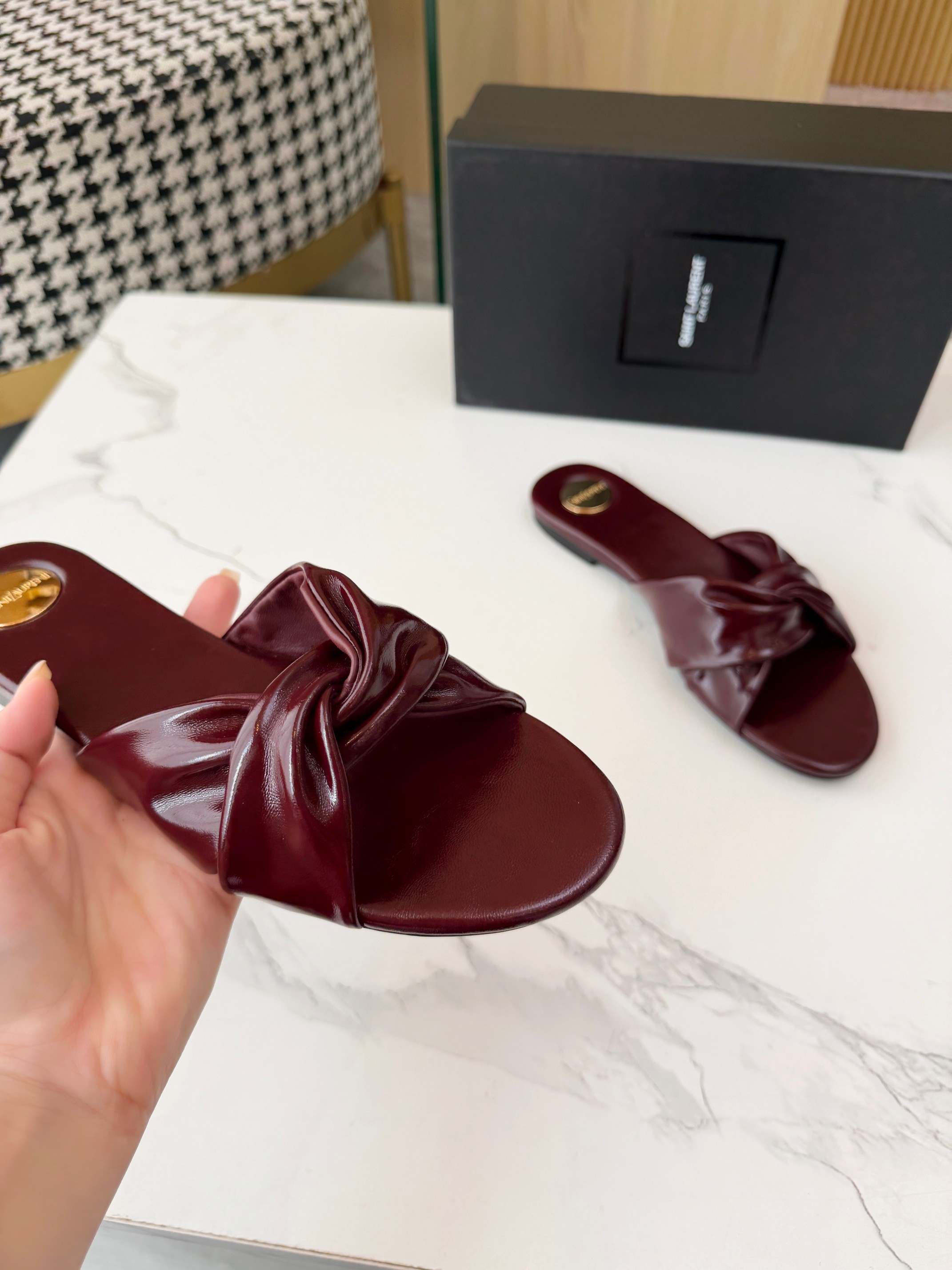 Saint Laurent Classic Luxury Leather Shoe Loafer Ref.03814A1A 6