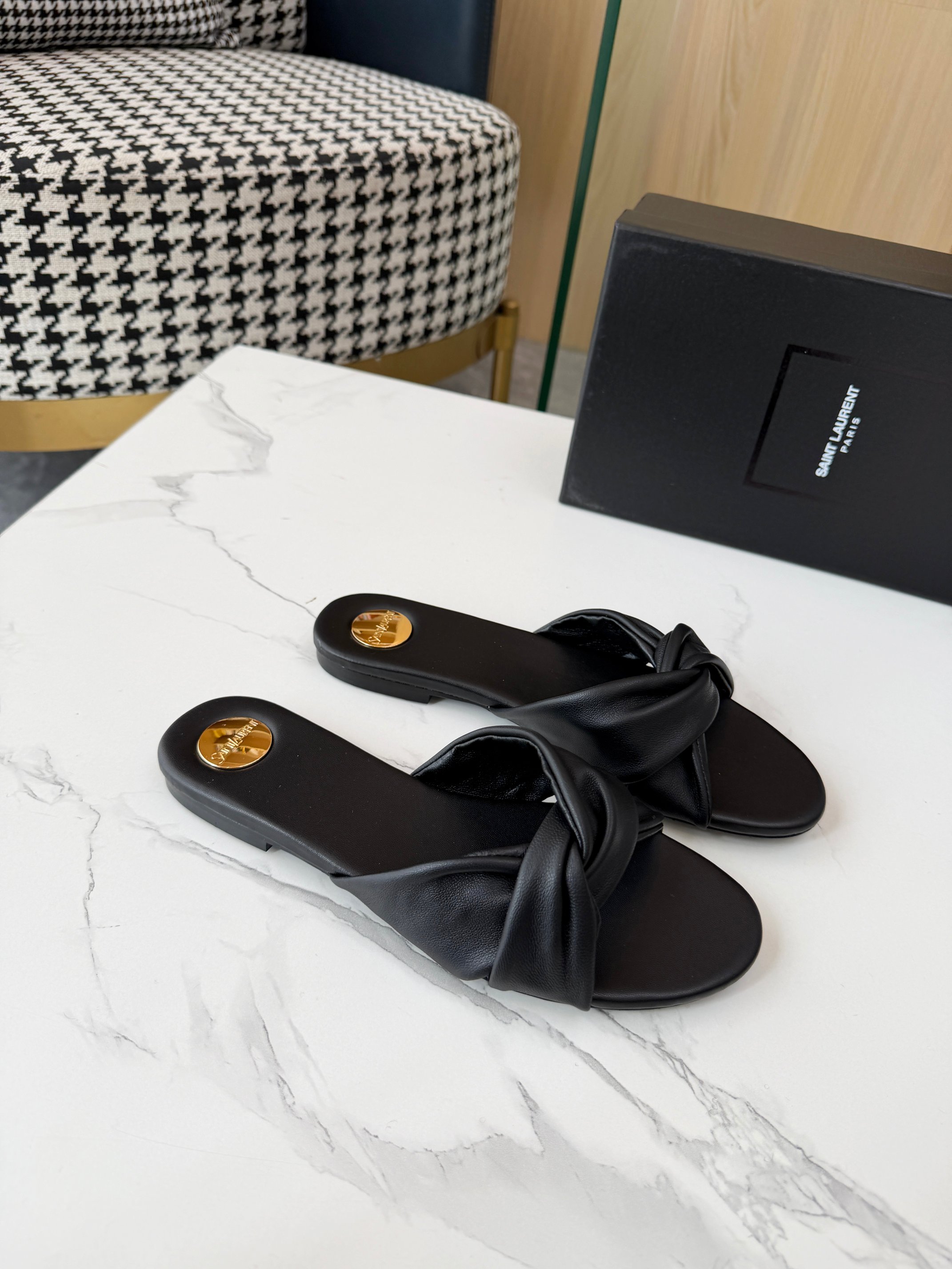 Saint Laurent Classic Luxury Leather Shoe Loafer Shoes Ref 4