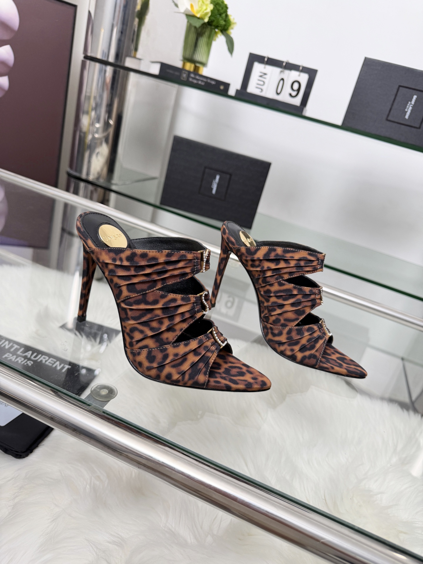 Saint Laurent Haute Couture Classic Luxury Leather Shoe Ref 3