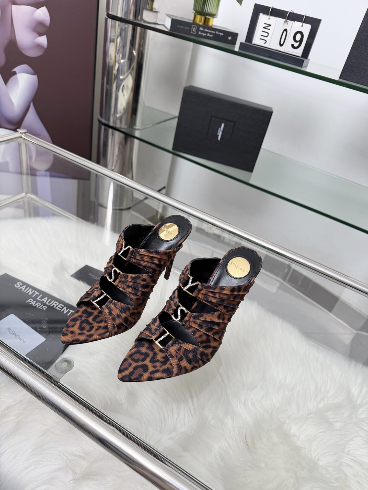 Saint Laurent Haute Couture Classic Luxury Leather Shoe Ref 5