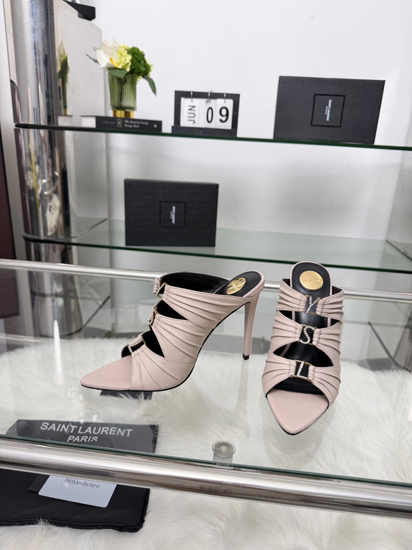 Saint Laurent Haute Couture Classic Luxury Leather Shoe Ref.137AD66D 2