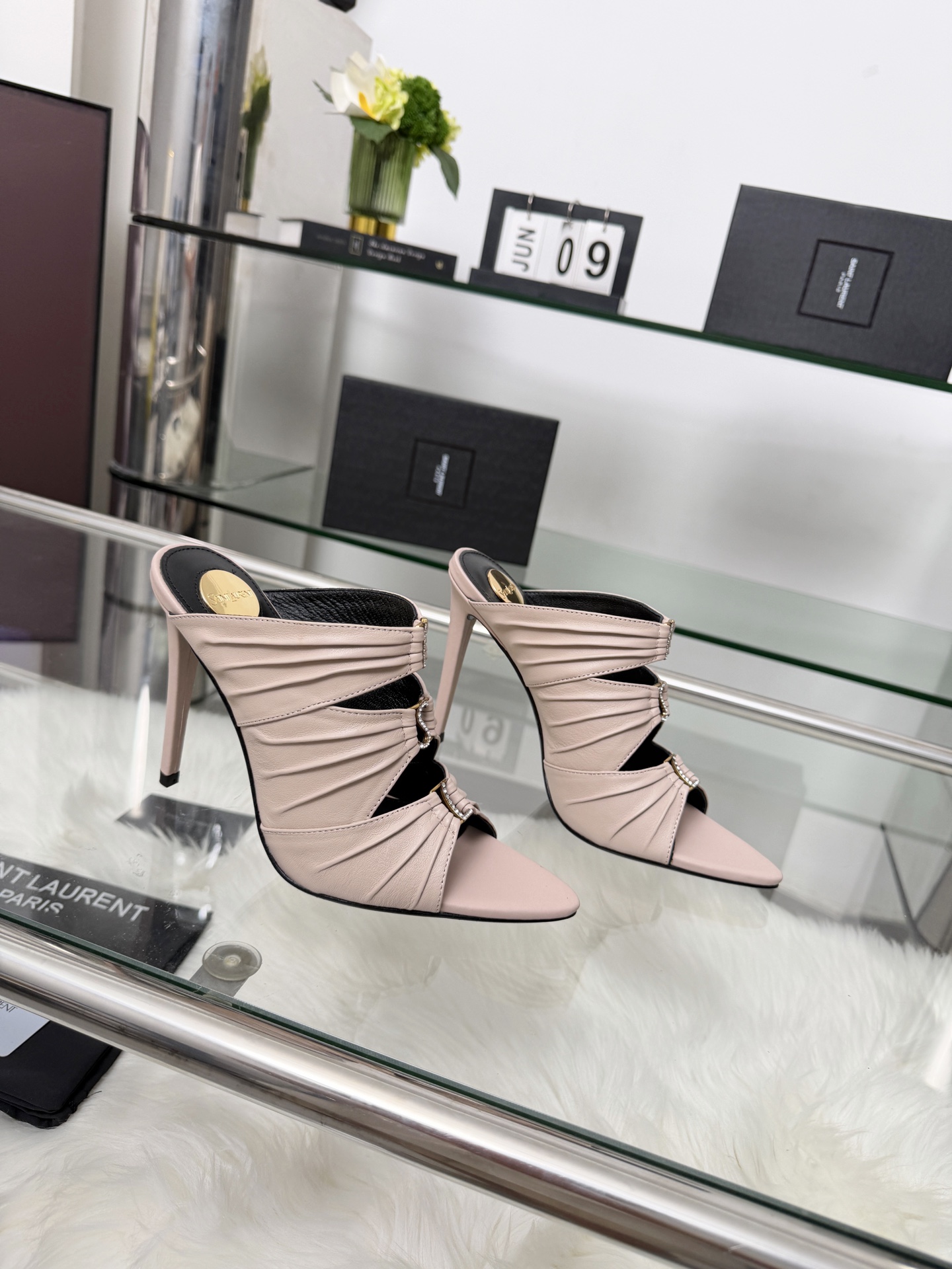 Saint Laurent Haute Couture Classic Luxury Leather Shoe Ref.137AD66D 3