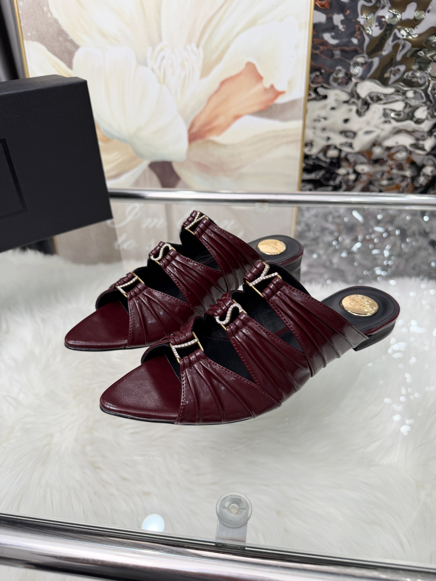 Saint Laurent Classic Luxury Leather Shoe Loafer Shoes Ref.2F69304B 3