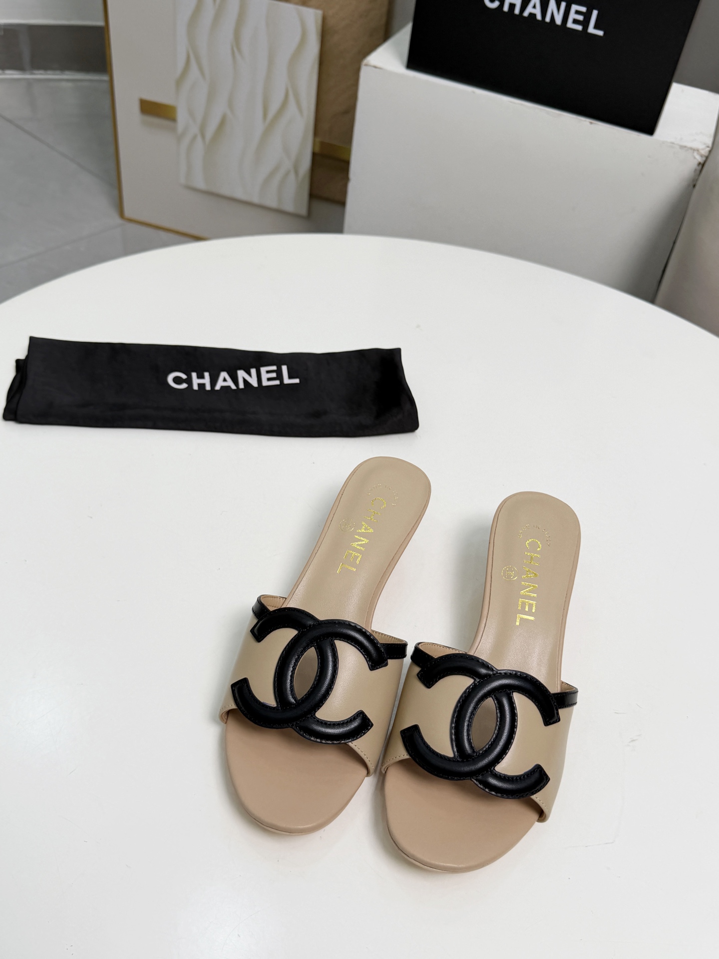 Chanel Classic Luxury Leather Shoe Loafer Shoes Ref.8F047098 2