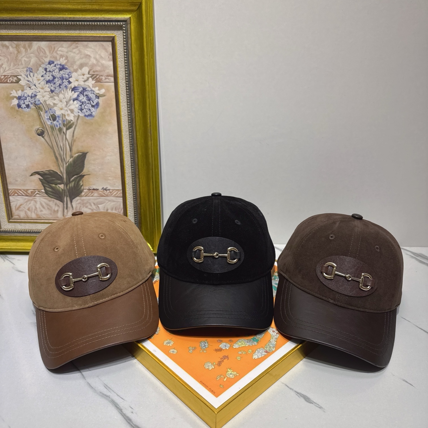 NO:824052,The most popular model [GUCCI Gucci] high-end leather velvet original replica with full leather edge and genuine leather buckle, fine workmanship, Japanese and Korean fashion trend baseball cap, original quality is hot, the craftsmanship is exquisite and high-end!  Easy to carry!  Hats, straw hats, bucket hats, baseball caps, hats, gucci, espadrilles, hats19860909劲爆款【GUCCI古奇】皮绒高端原单复刻全真皮边缘真皮扣带,做工精细日韩时尚潮流棒球帽原单品质火爆来袭工艺精美高档大气！方便携带！帽子草帽渔夫帽棒球帽,帽子,gucci,espadrilles,hats,hat
