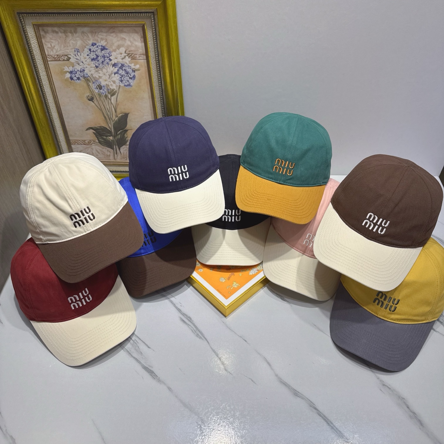 NO:883967,The hottest new model [MIUMIU Miu Miu] Japanese and Korean casual trend pure cotton double color baseball cap, fashionable and versatile, popular style for men and women with dust bag, a must-have hat for travel, straw hat, fisherman hat, baseball cap, hat, miumiu, espadrilles, hats19860909劲爆新款【MIUMIU 缪缪】日韩休闲潮流纯棉双拼色棒球帽,时尚大气百搭爆款男女同款配防尘袋,旅行必备之品帽子草帽渔夫帽棒球帽,帽子,miumiu,espadrilles,hats,hat