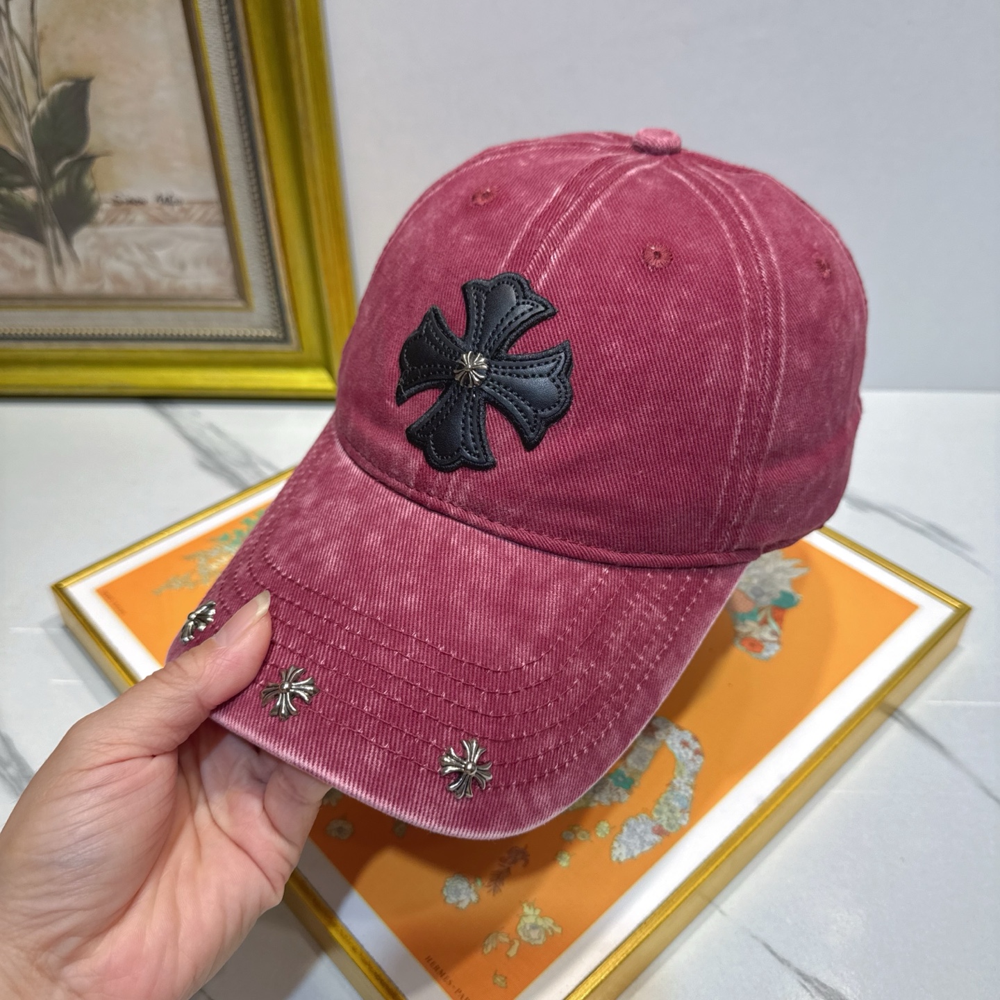 劲爆春夏新款【克罗心】原单官网同款纯棉棒球帽🧢，全钢五金欧美重工手法，曰韩潮流，时尚大气，美女必入款❤️