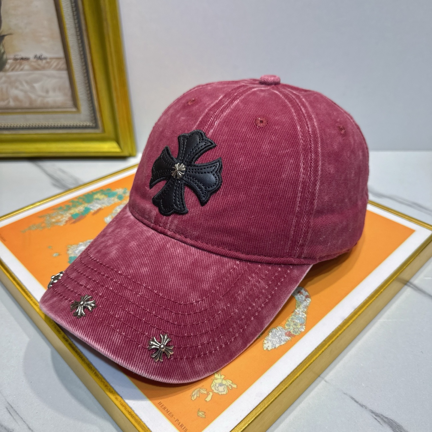 劲爆春夏新款【克罗心】原单官网同款纯棉棒球帽🧢，全钢五金欧美重工手法，曰韩潮流，时尚大气，美女必入款❤️