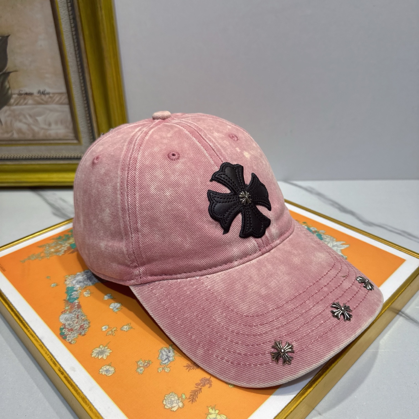 劲爆春夏新款【克罗心】原单官网同款纯棉棒球帽🧢，全钢五金欧美重工手法，曰韩潮流，时尚大气，美女必入款❤️