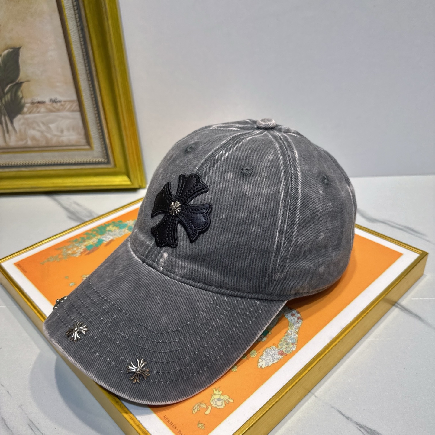 劲爆春夏新款【克罗心】原单官网同款纯棉棒球帽🧢，全钢五金欧美重工手法，曰韩潮流，时尚大气，美女必入款❤️
