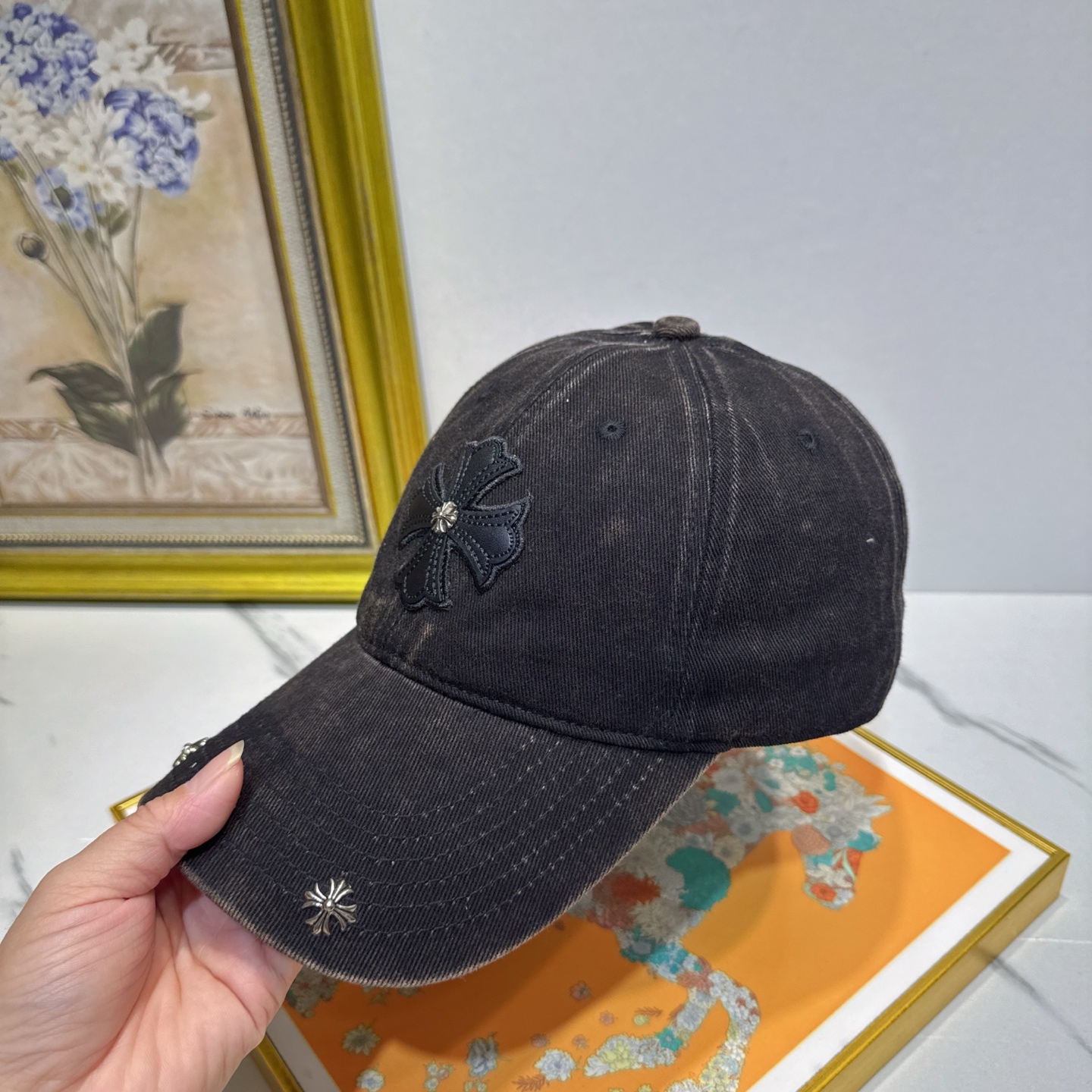 劲爆春夏新款【克罗心】原单官网同款纯棉棒球帽🧢，全钢五金欧美重工手法，曰韩潮流，时尚大气，美女必入款❤️