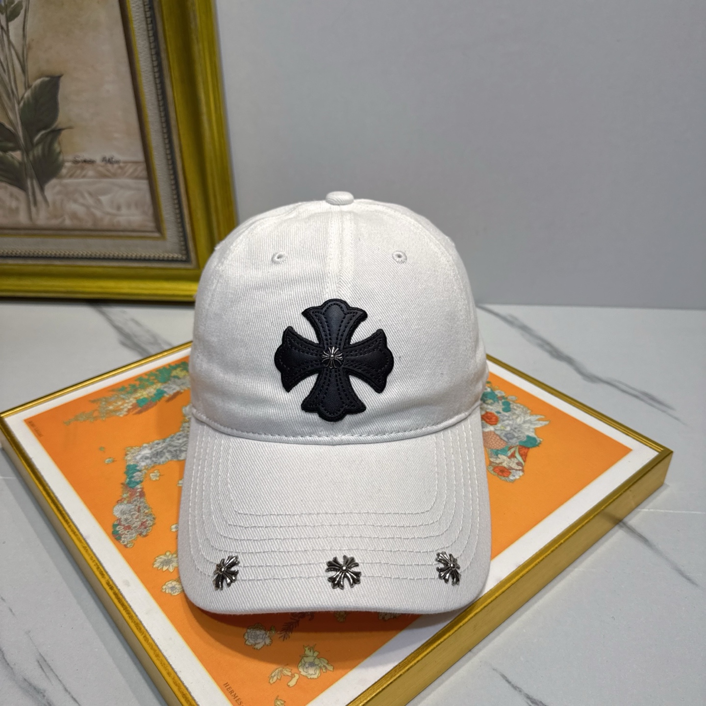 劲爆春夏新款【克罗心】原单官网同款纯棉棒球帽🧢，全钢五金欧美重工手法，曰韩潮流，时尚大气，美女必入款❤️