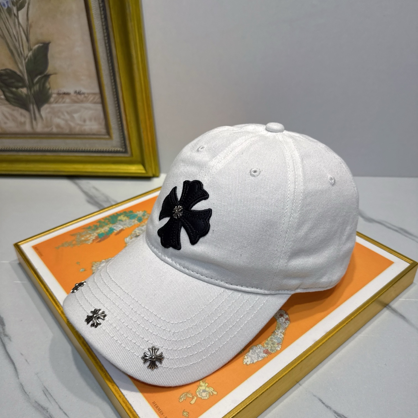 劲爆春夏新款【克罗心】原单官网同款纯棉棒球帽🧢，全钢五金欧美重工手法，曰韩潮流，时尚大气，美女必入款❤️