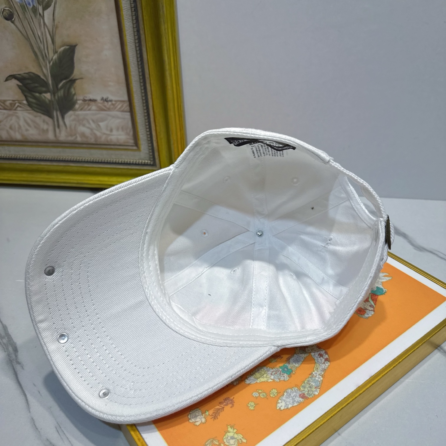 劲爆春夏新款【克罗心】原单官网同款纯棉棒球帽🧢，全钢五金欧美重工手法，曰韩潮流，时尚大气，美女必入款❤️