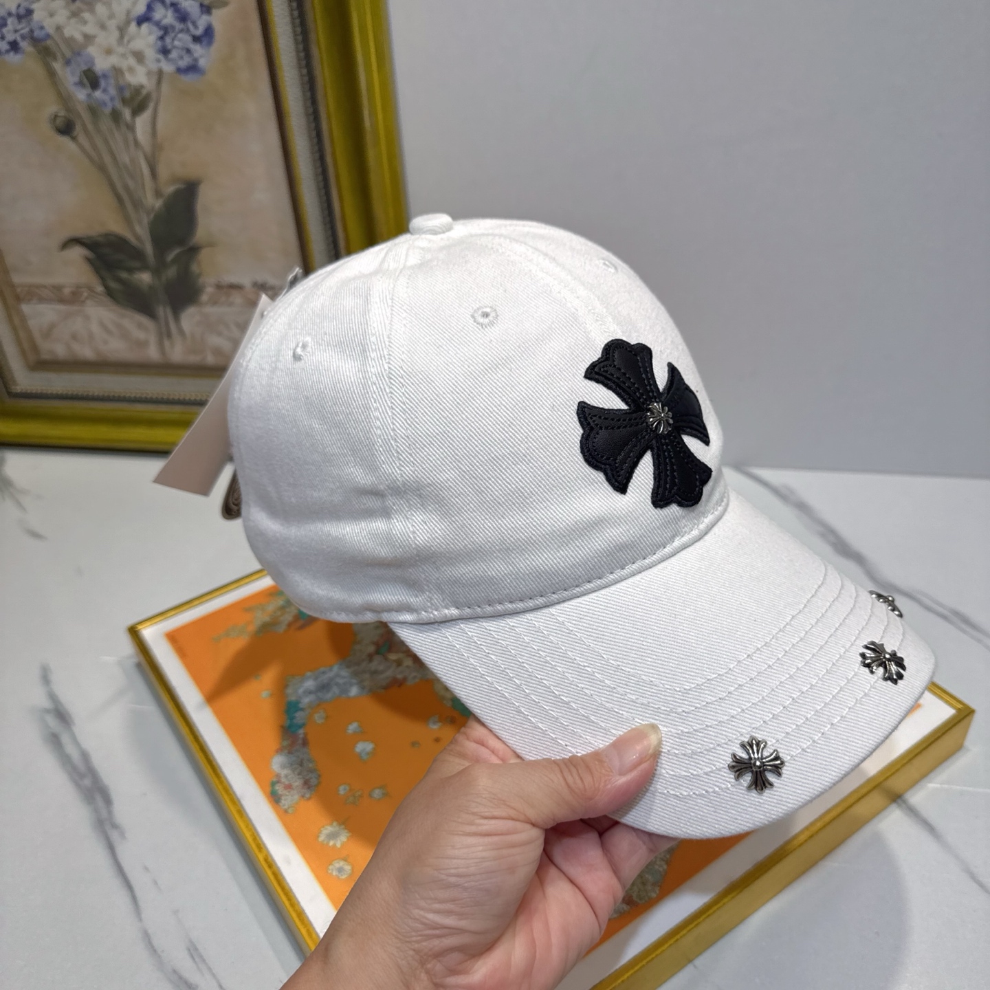 劲爆春夏新款【克罗心】原单官网同款纯棉棒球帽🧢，全钢五金欧美重工手法，曰韩潮流，时尚大气，美女必入款❤️