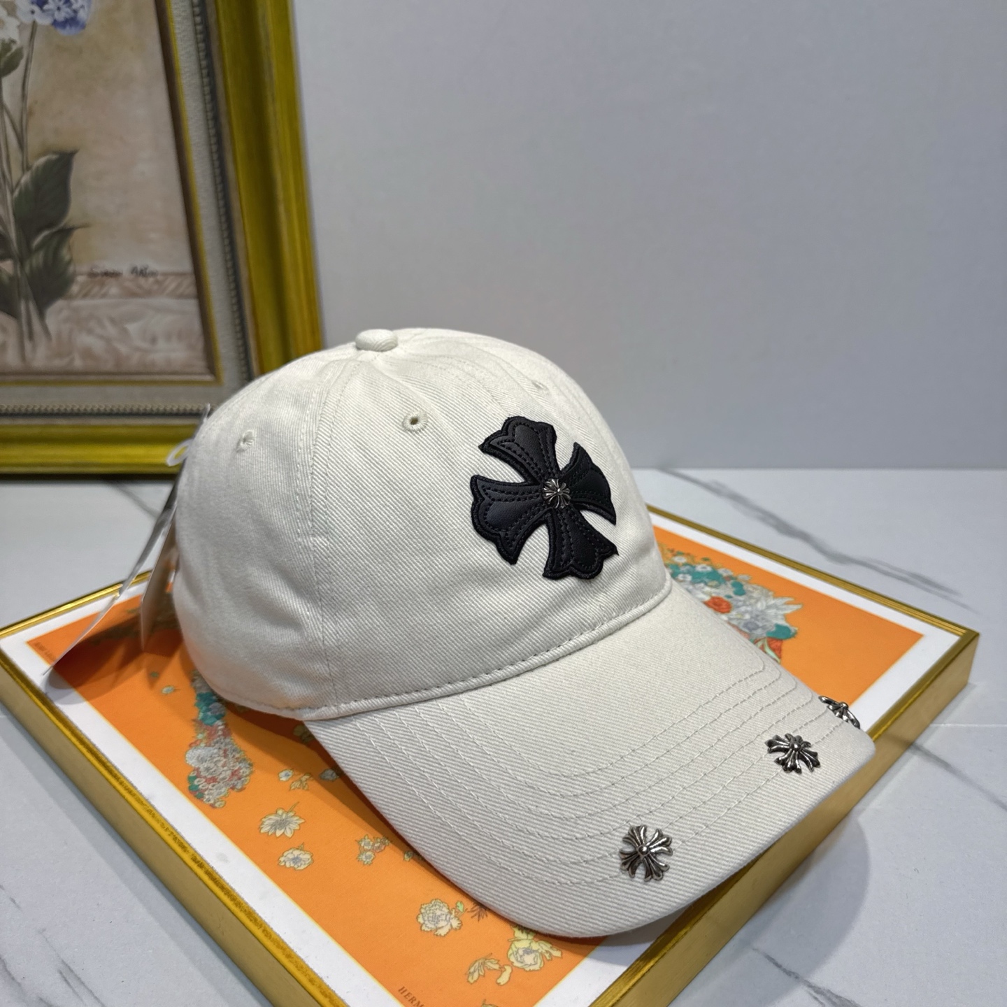 劲爆春夏新款【克罗心】原单官网同款纯棉棒球帽🧢，全钢五金欧美重工手法，曰韩潮流，时尚大气，美女必入款❤️