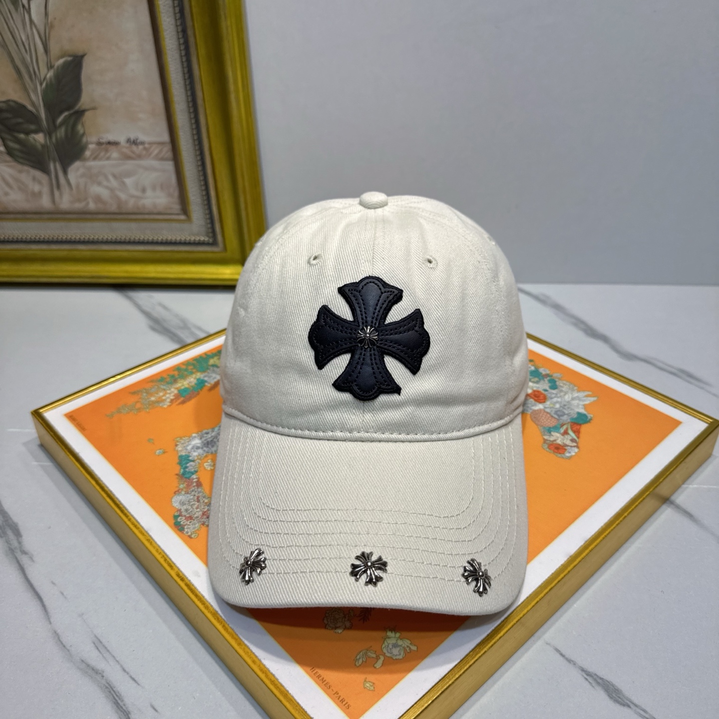 劲爆春夏新款【克罗心】原单官网同款纯棉棒球帽🧢，全钢五金欧美重工手法，曰韩潮流，时尚大气，美女必入款❤️