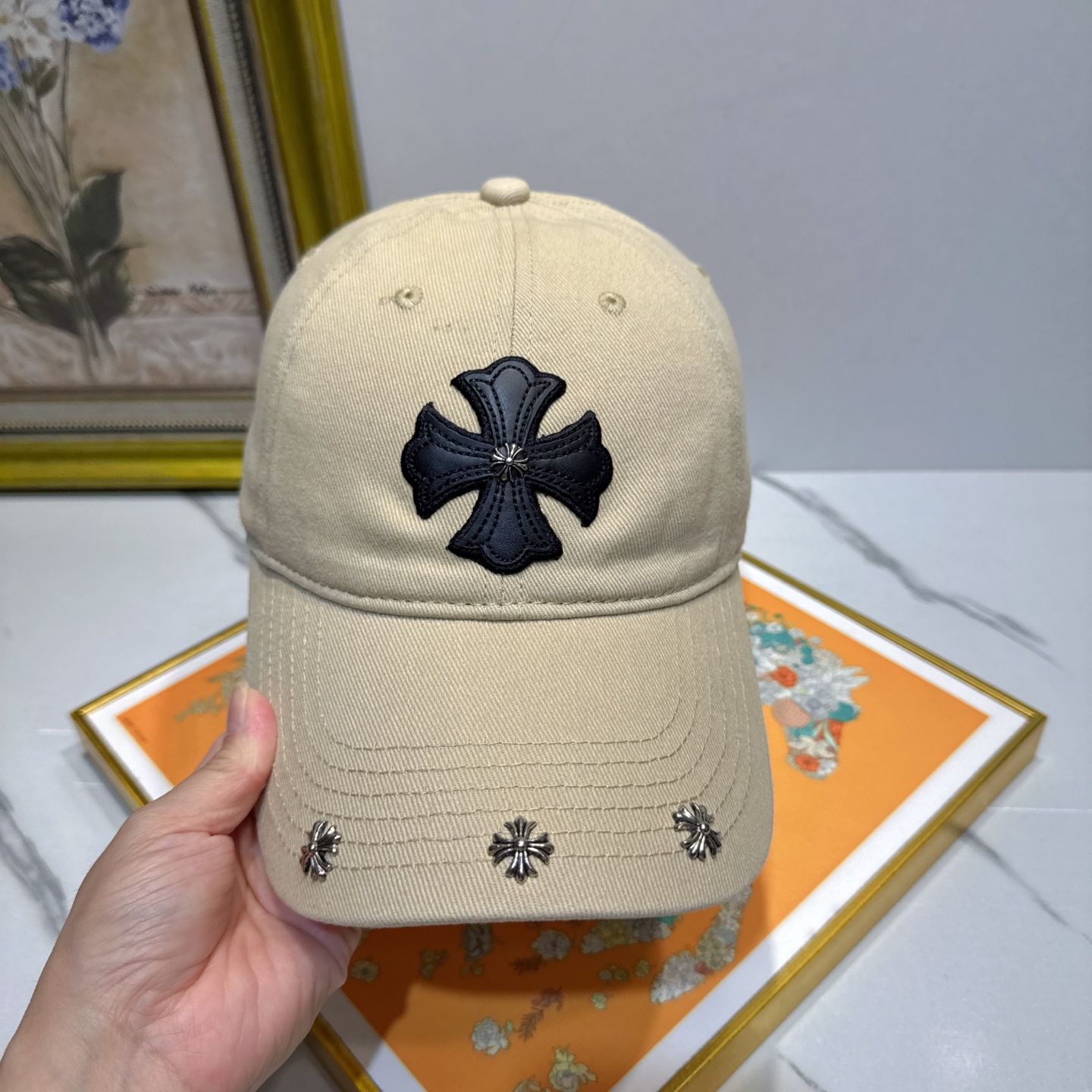 劲爆春夏新款【克罗心】原单官网同款纯棉棒球帽🧢，全钢五金欧美重工手法，曰韩潮流，时尚大气，美女必入款❤️