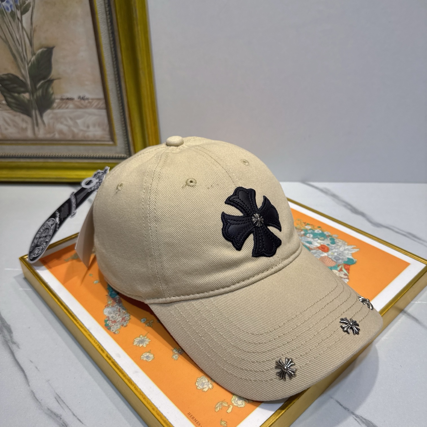 劲爆春夏新款【克罗心】原单官网同款纯棉棒球帽🧢，全钢五金欧美重工手法，曰韩潮流，时尚大气，美女必入款❤️