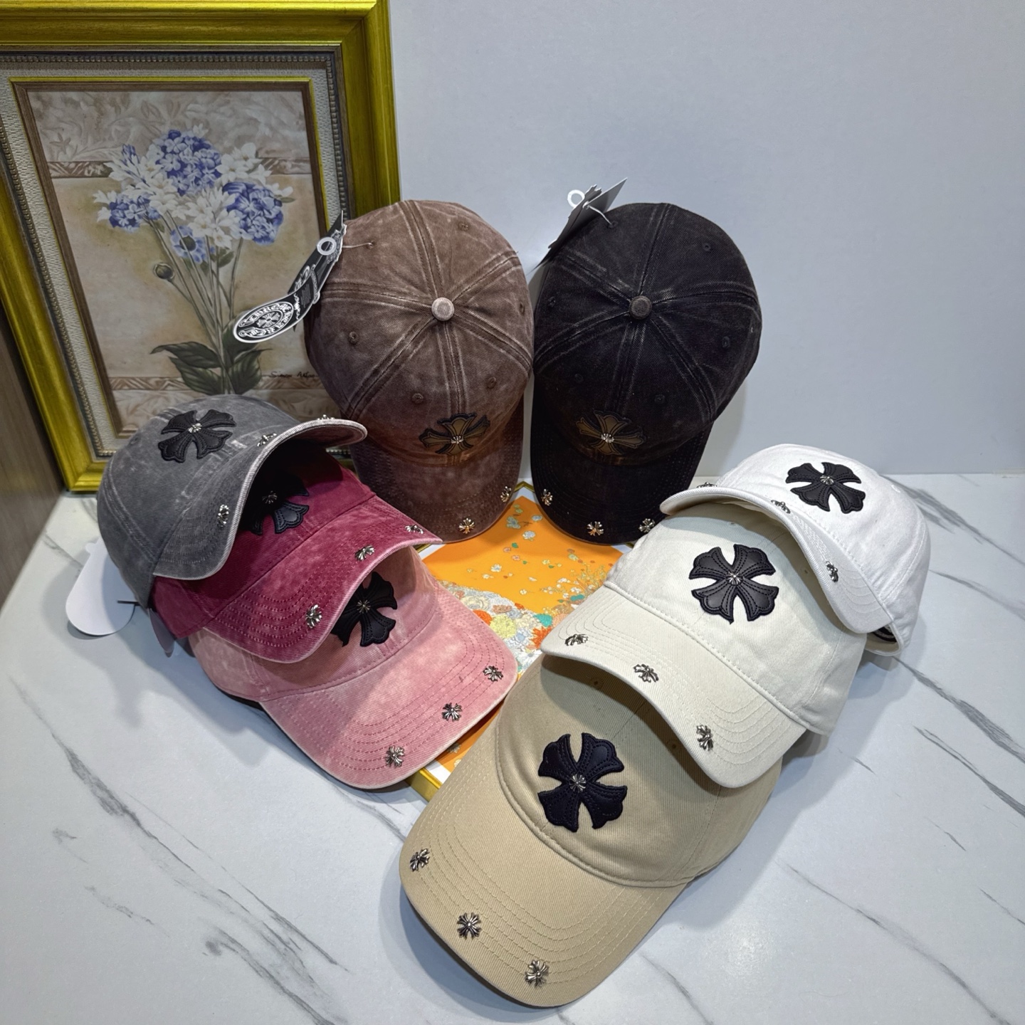 劲爆春夏新款【克罗心】原单官网同款纯棉棒球帽🧢，全钢五金欧美重工手法，曰韩潮流，时尚大气，美女必入款❤️