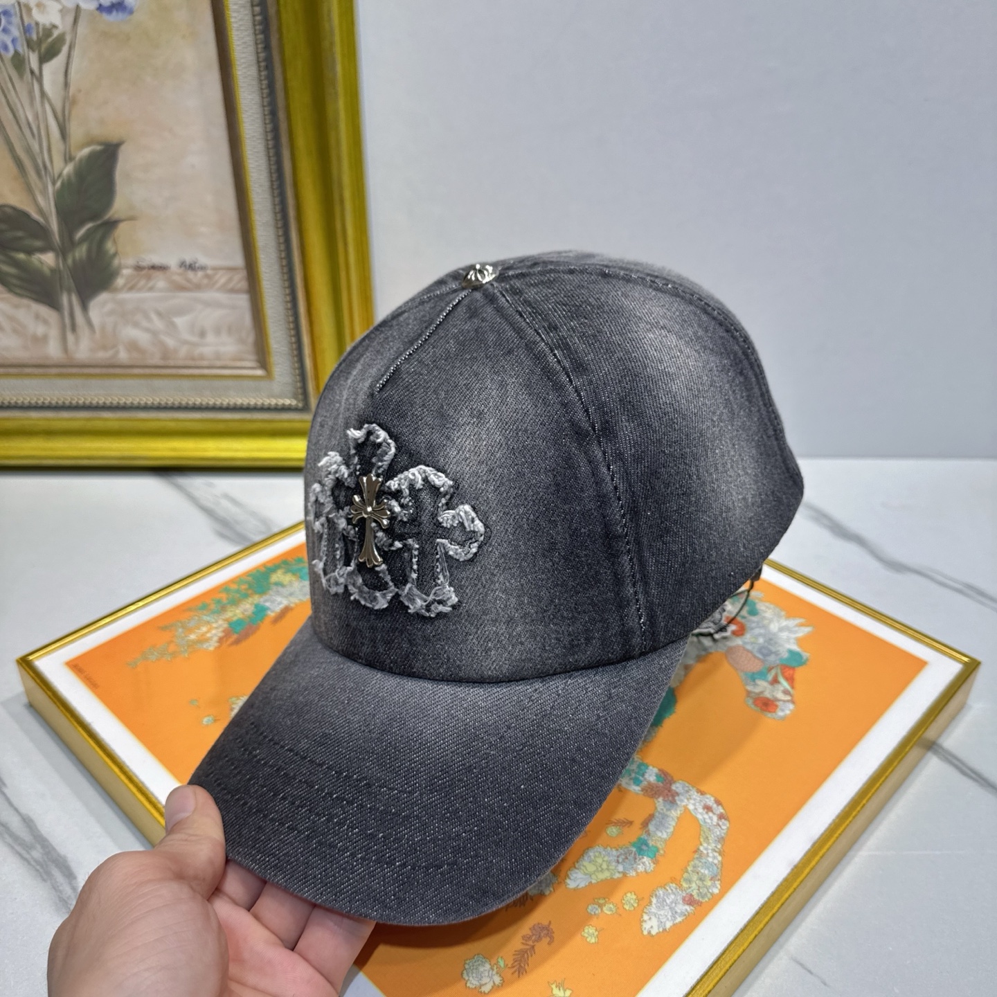 劲爆春夏新款【克罗心】原单官网同款纯棉棒球帽🧢，全钢五金欧美重工手法，曰韩潮流，时尚大气，美女必入款❤️