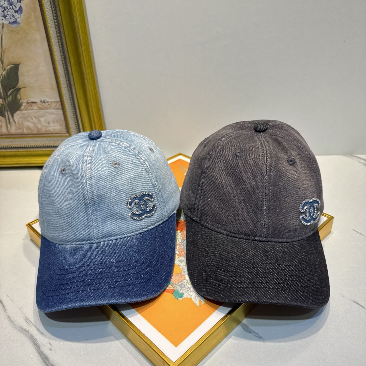 NO:825377,The hottest spring and summer style [CHANEL Chanel] Japanese and Korean fashion trend pure cotton denim baseball cap original quality hot style is coming, exquisite craftsmanship and high-end atmosphere!  Easy to carry when traveling!  hat straw hat bucket hat baseball cap, hat, chanel, chanel, espadrilles, hats19860909劲爆春夏款【CHANEL 香奈儿】日韩时尚潮流纯棉牛仔棒球帽原单品质火爆款来袭工艺精美高档大气！旅游出行方便携带！帽子草帽渔夫帽棒球帽,帽子,chanel,chanel,espadrilles,hats,hat